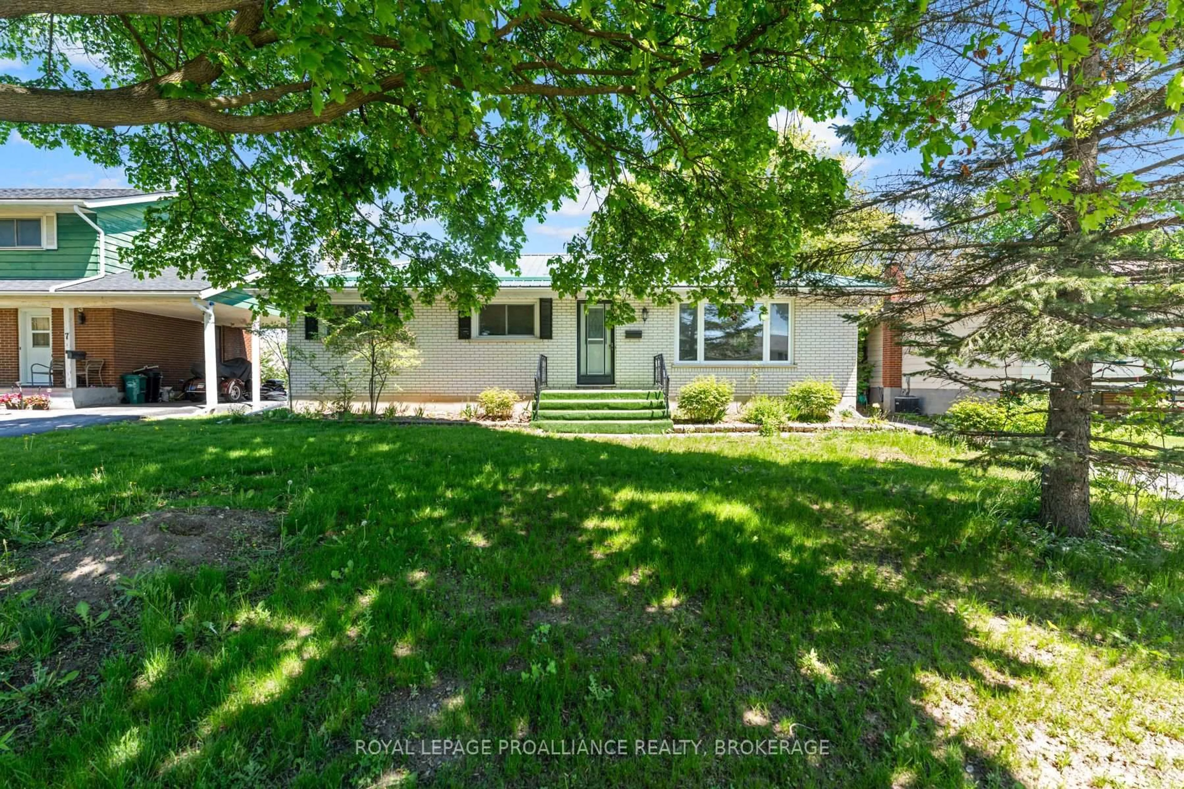 A pic from outside/outdoor area/front of a property/back of a property/a pic from drone, street for 5 Armour Cres, Quinte West Ontario K8V 2V9