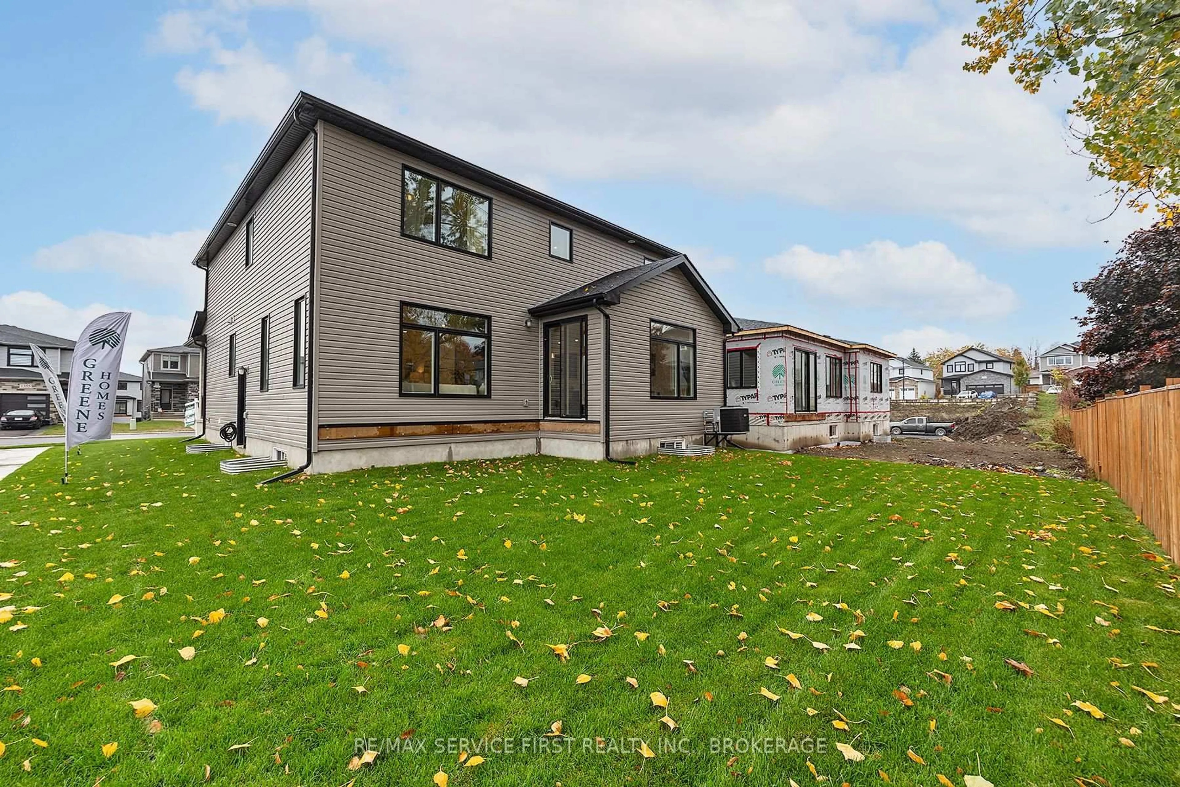 A pic from outside/outdoor area/front of a property/back of a property/a pic from drone, street for 1366 Woodfield Cres, Kingston Ontario K7P 0T3