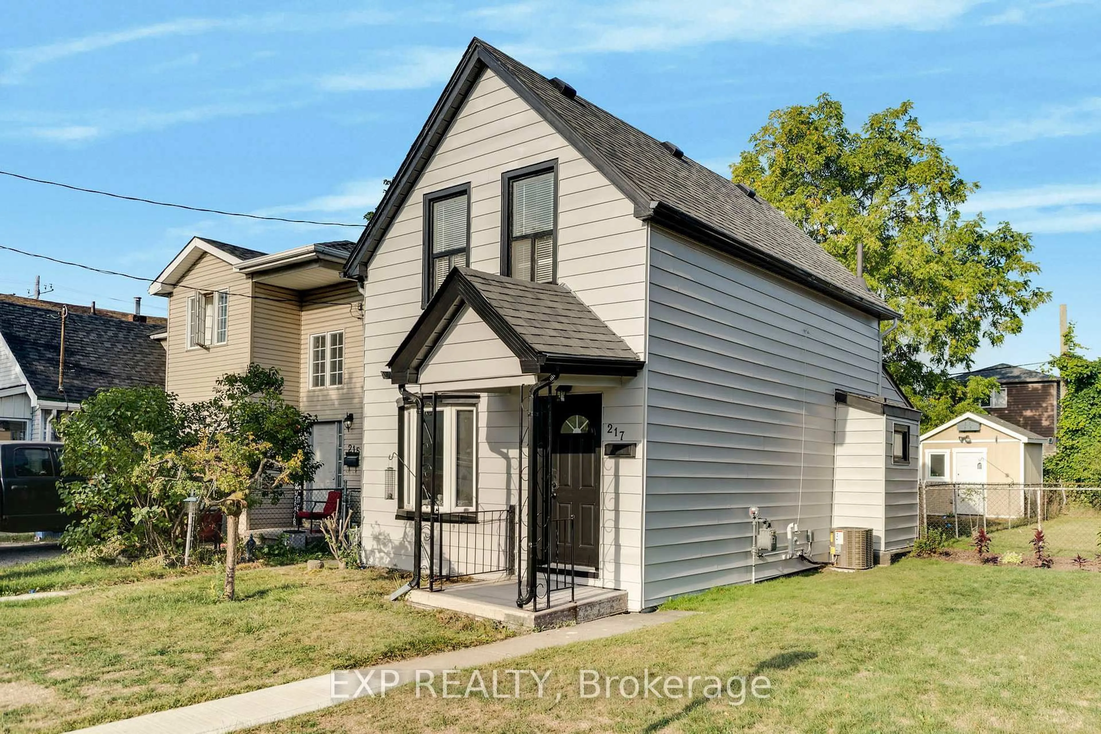 Home with brick exterior material, street for 217 Fairfield Ave, Hamilton Ontario L8H 5H5