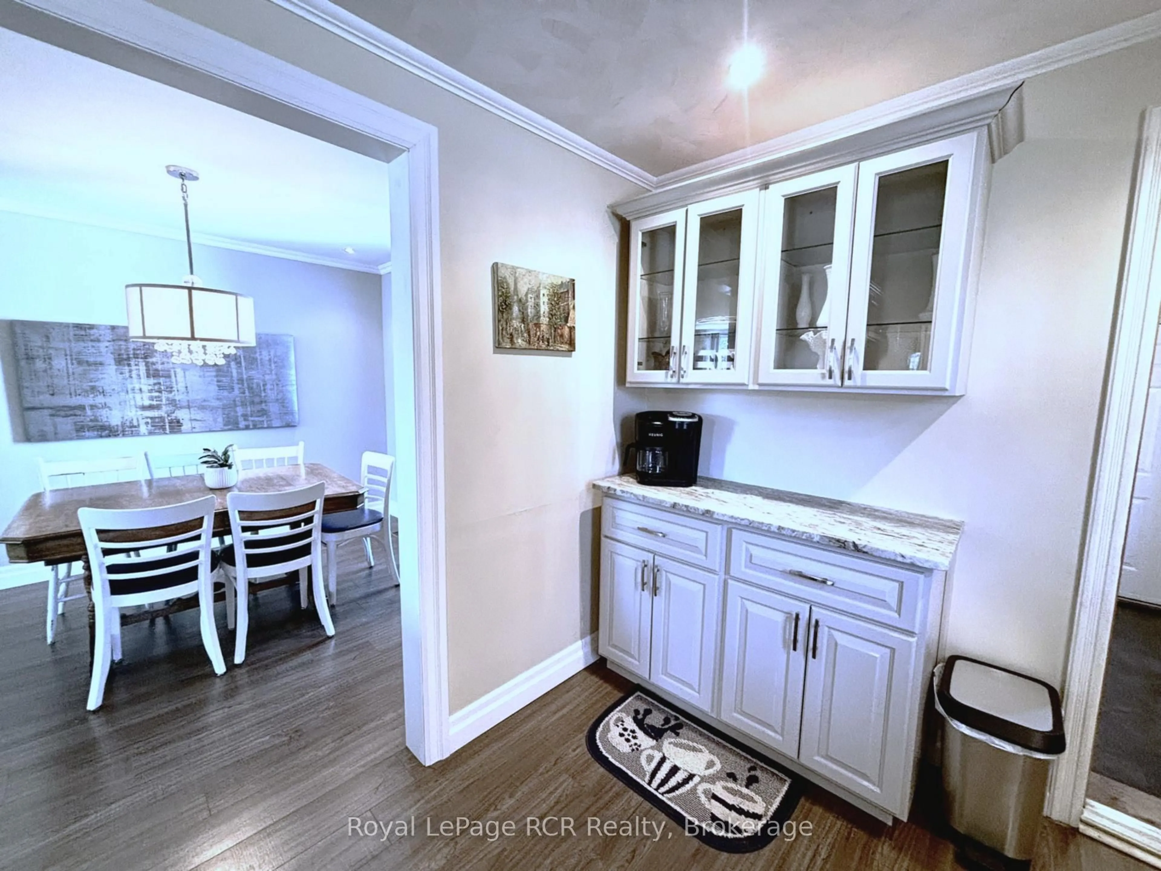 Open concept kitchen, unknown for 1198 2nd Ave, Owen Sound Ontario N4K 4N2