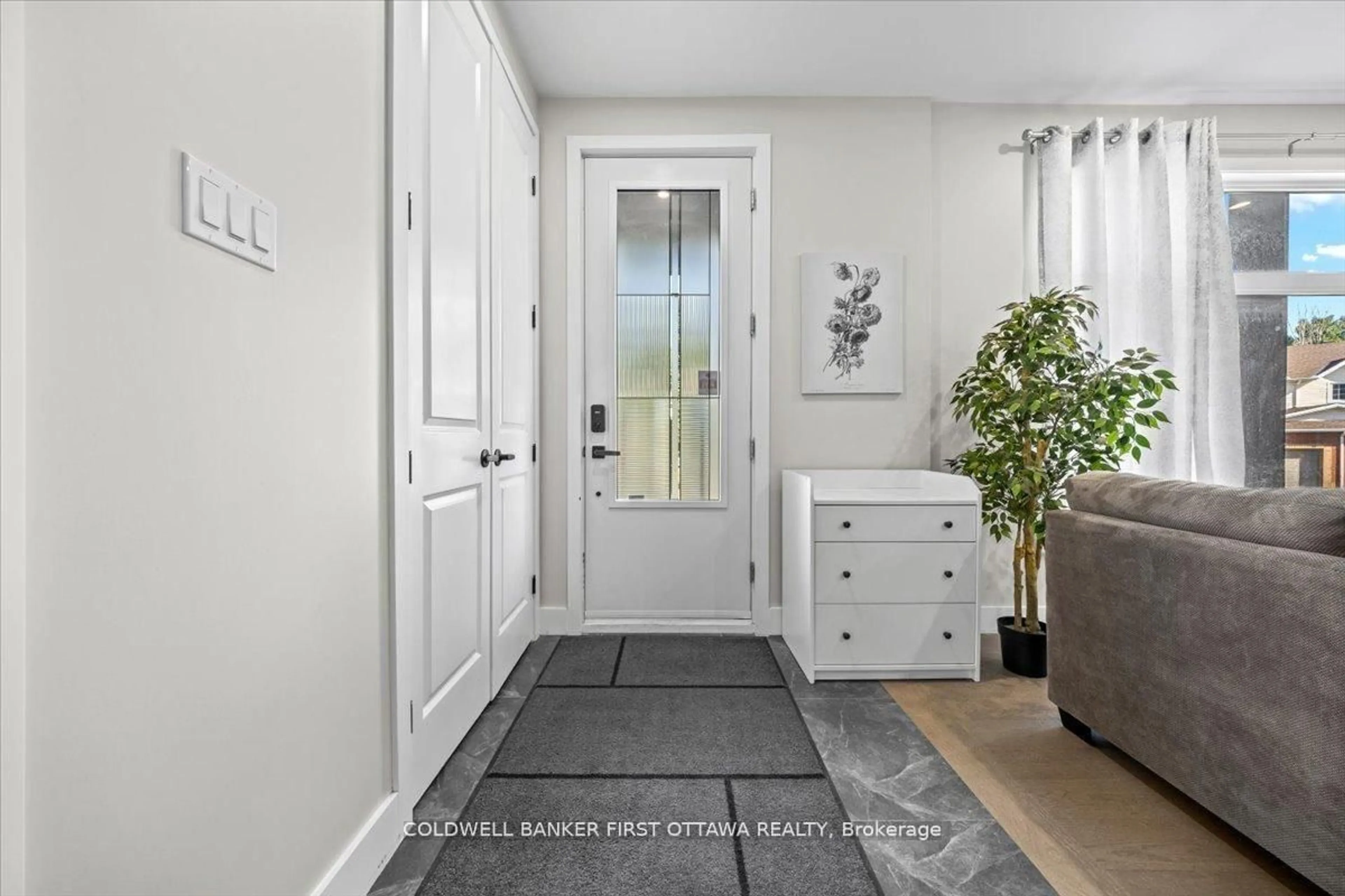 Indoor entryway for 25 Pennard Way #A & B, Ottawa Ontario K1T 4C1