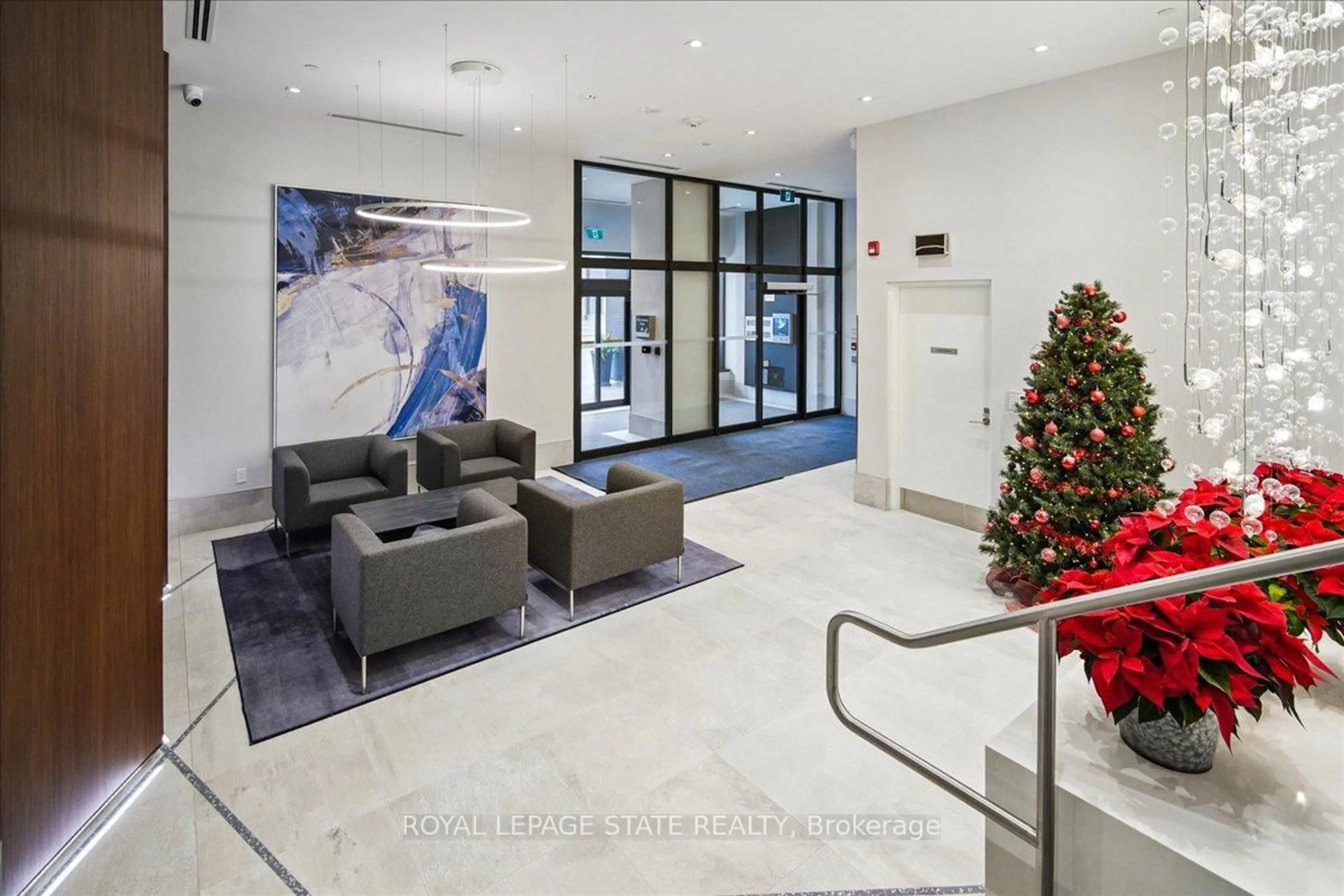 Lobby for 385 Winston Rd #1901, Grimsby Ontario L3M 4E8