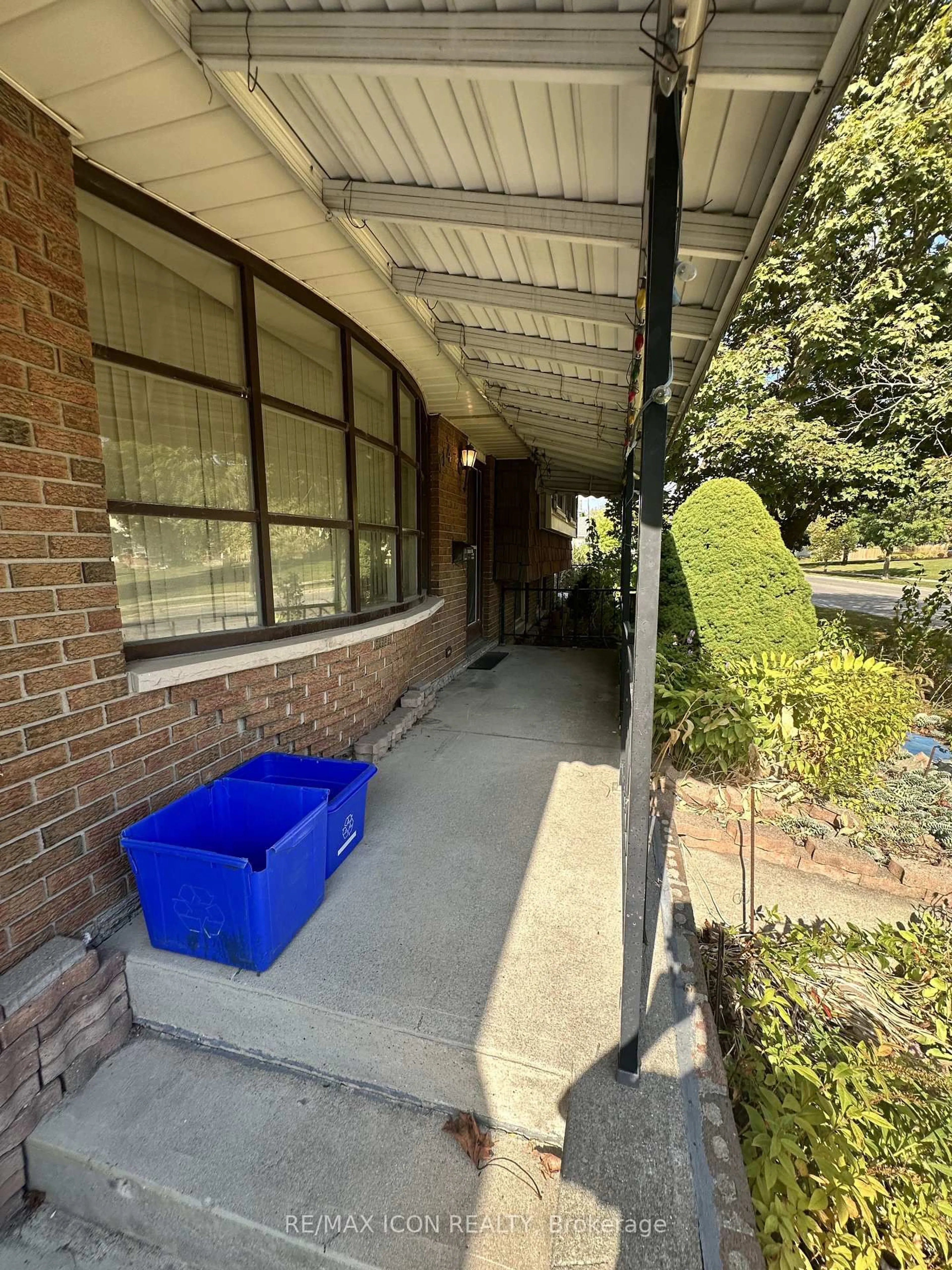 Unknown for 114 Archer Cres, London South Ontario N6E 2A5