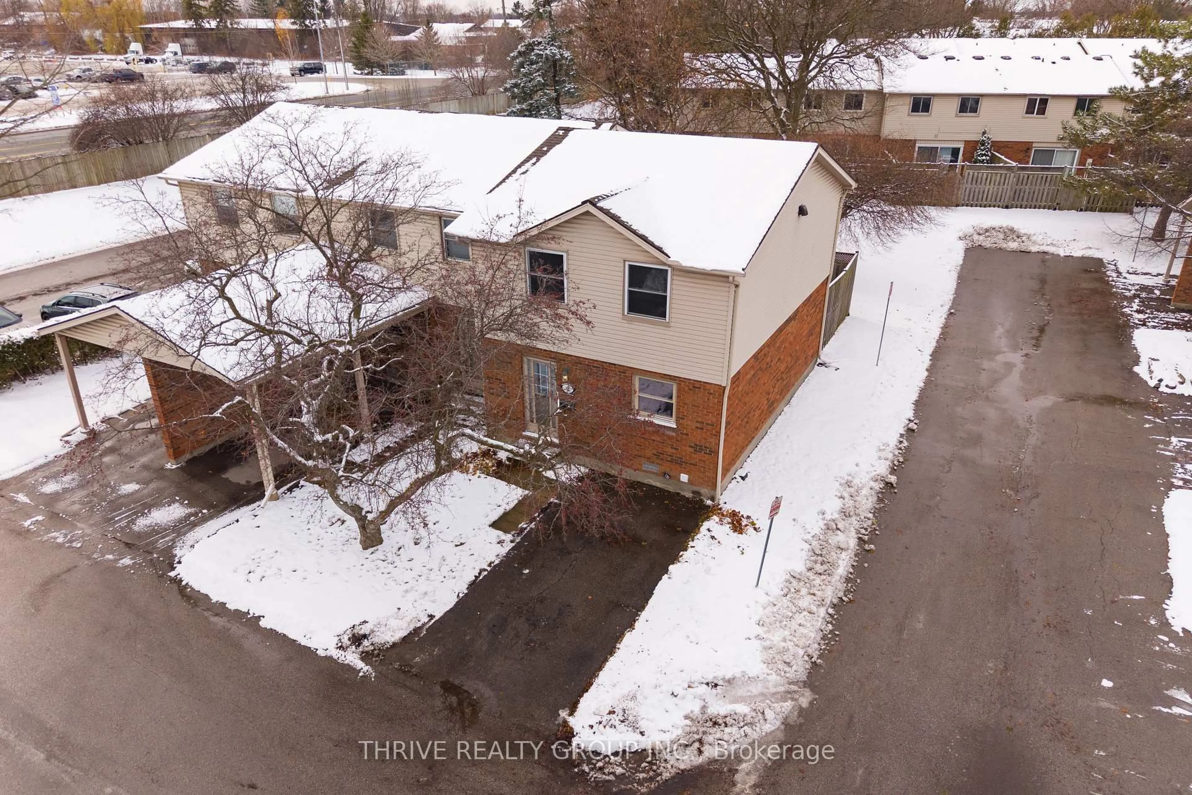 A pic from outside/outdoor area/front of a property/back of a property/a pic from drone, street for 1330 Jalna Blvd #82, London South Ontario N6E 2H7