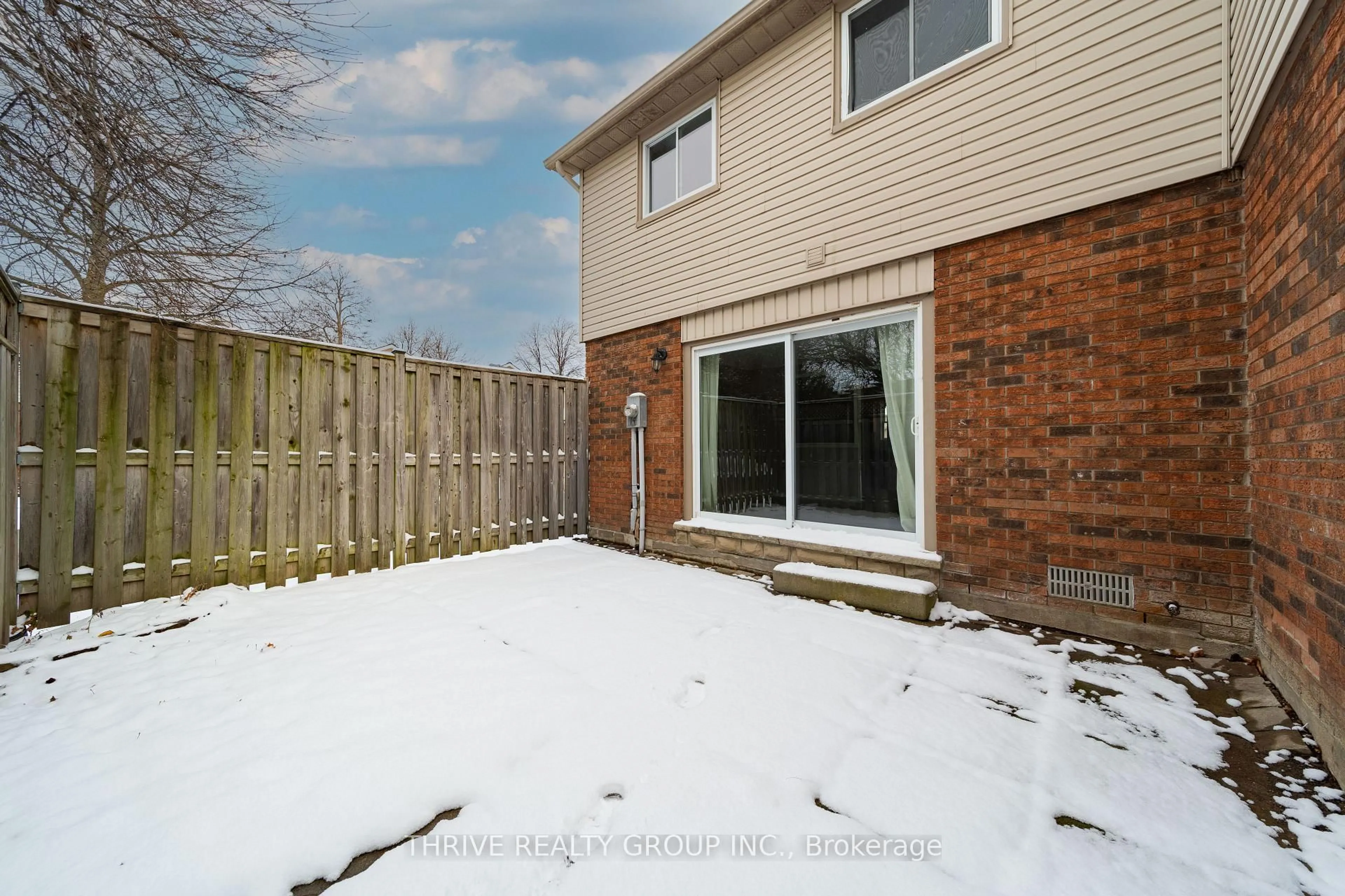 Patio, street for 1330 Jalna Blvd #82, London South Ontario N6E 2H7