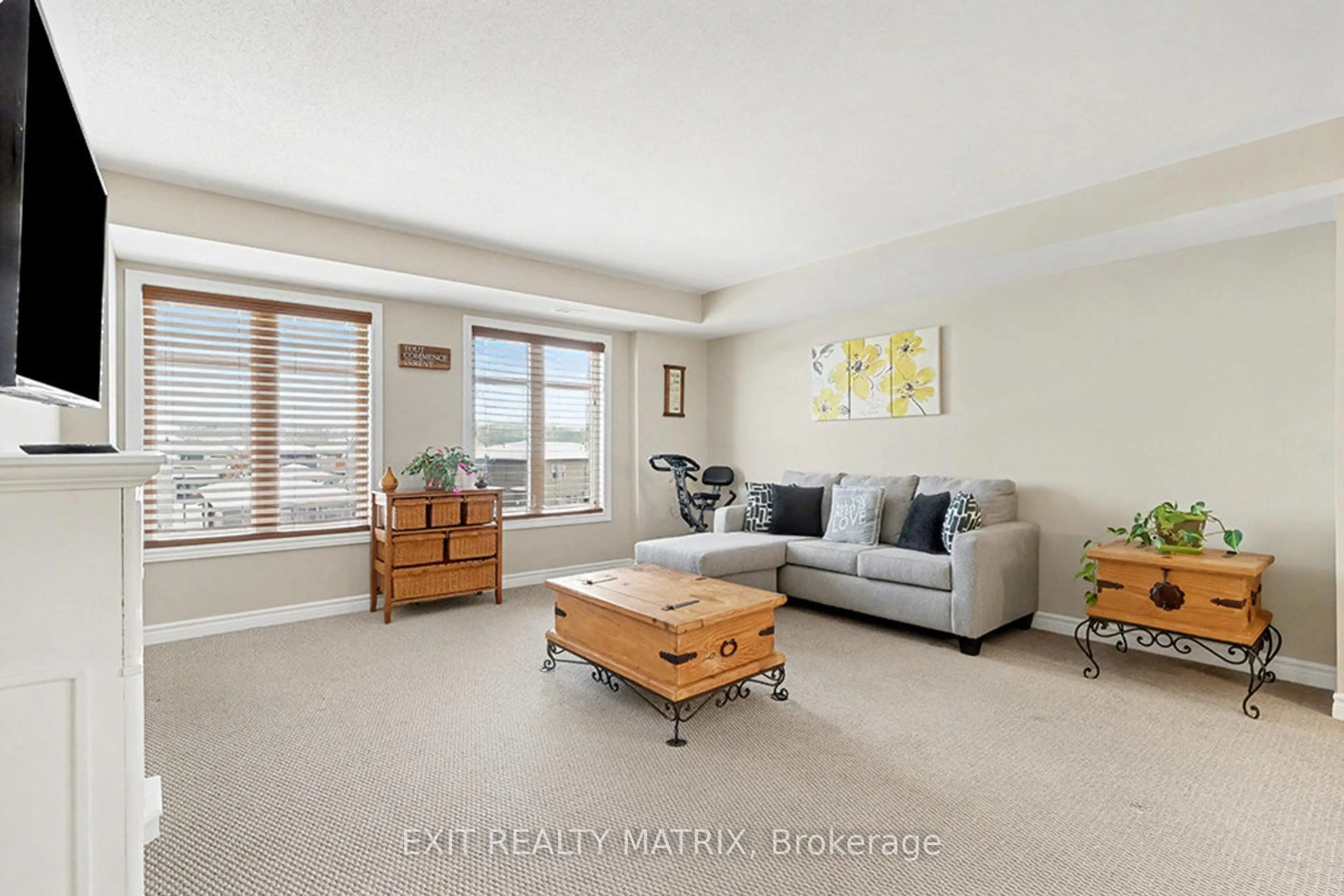 Living room with furniture, unknown for 1124 Docteur Corbeil Blvd #2, Clarence-Rockland Ontario K4K 0G9