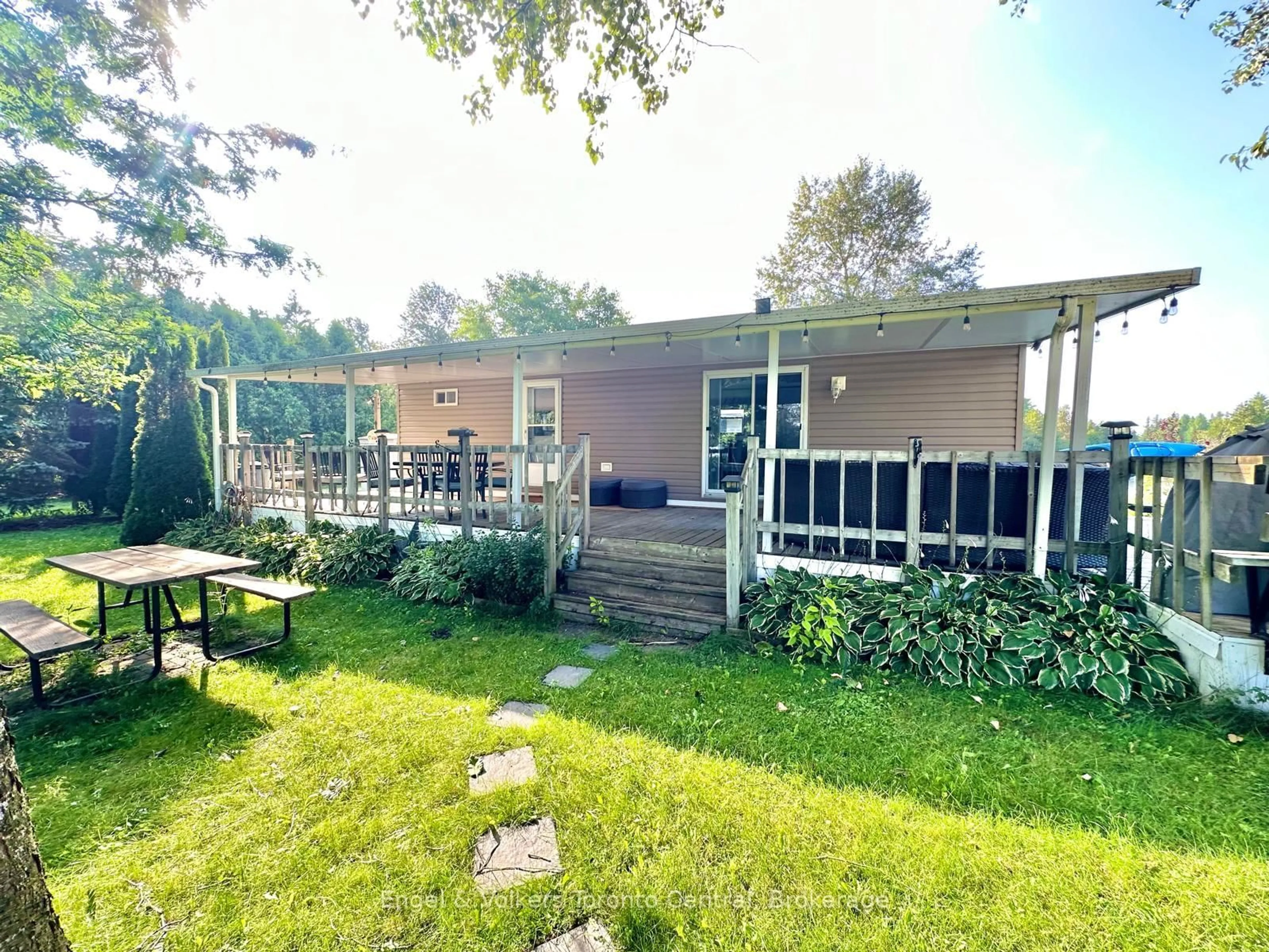 Patio, water/lake/river/ocean view for 7489 SIDEROAD 5 #B8, Wellington North Ontario N0G 2L0