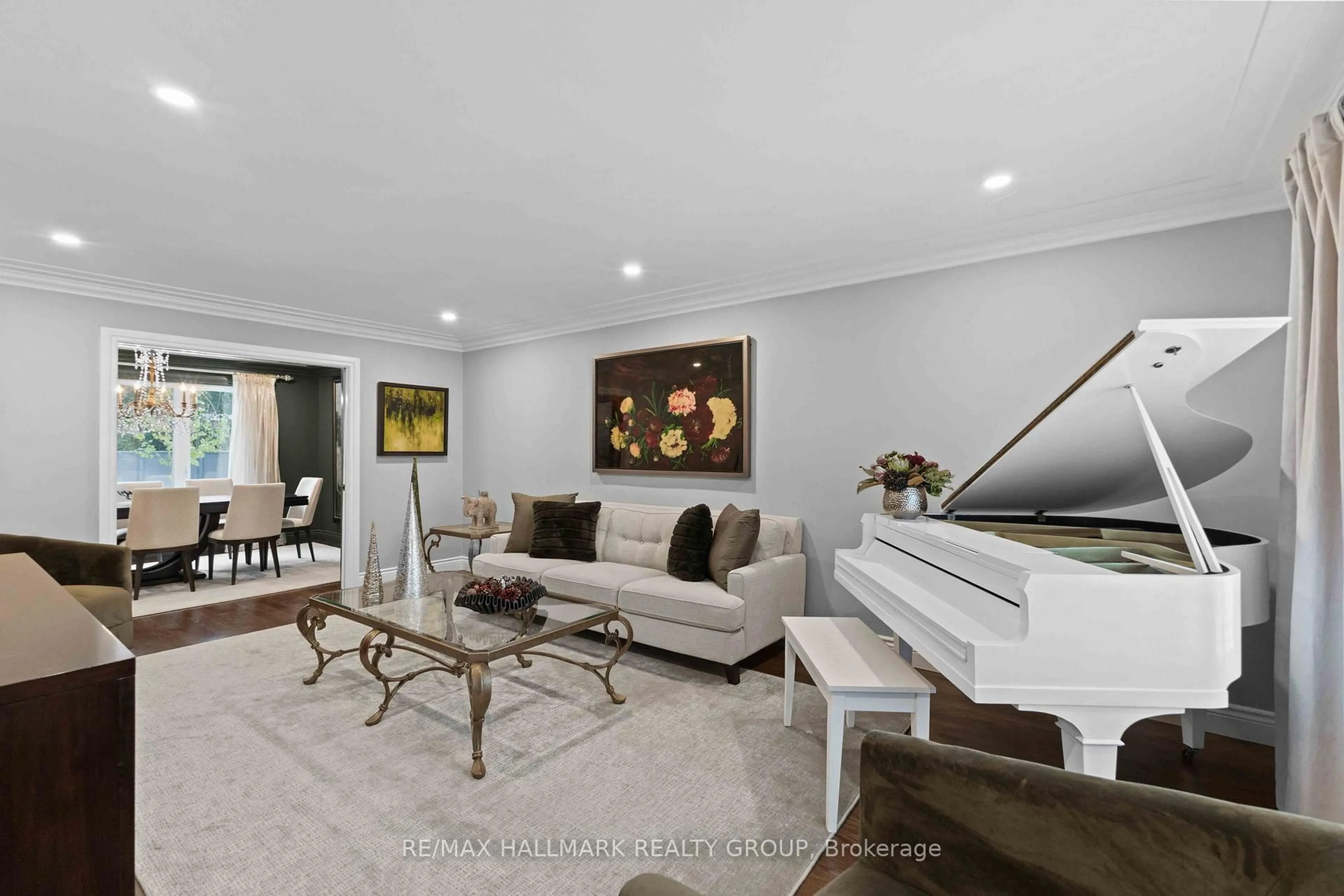 Living room with furniture, unknown for 2006 Hollybrook Cres, Gloucester Ontario K1J 7Y6