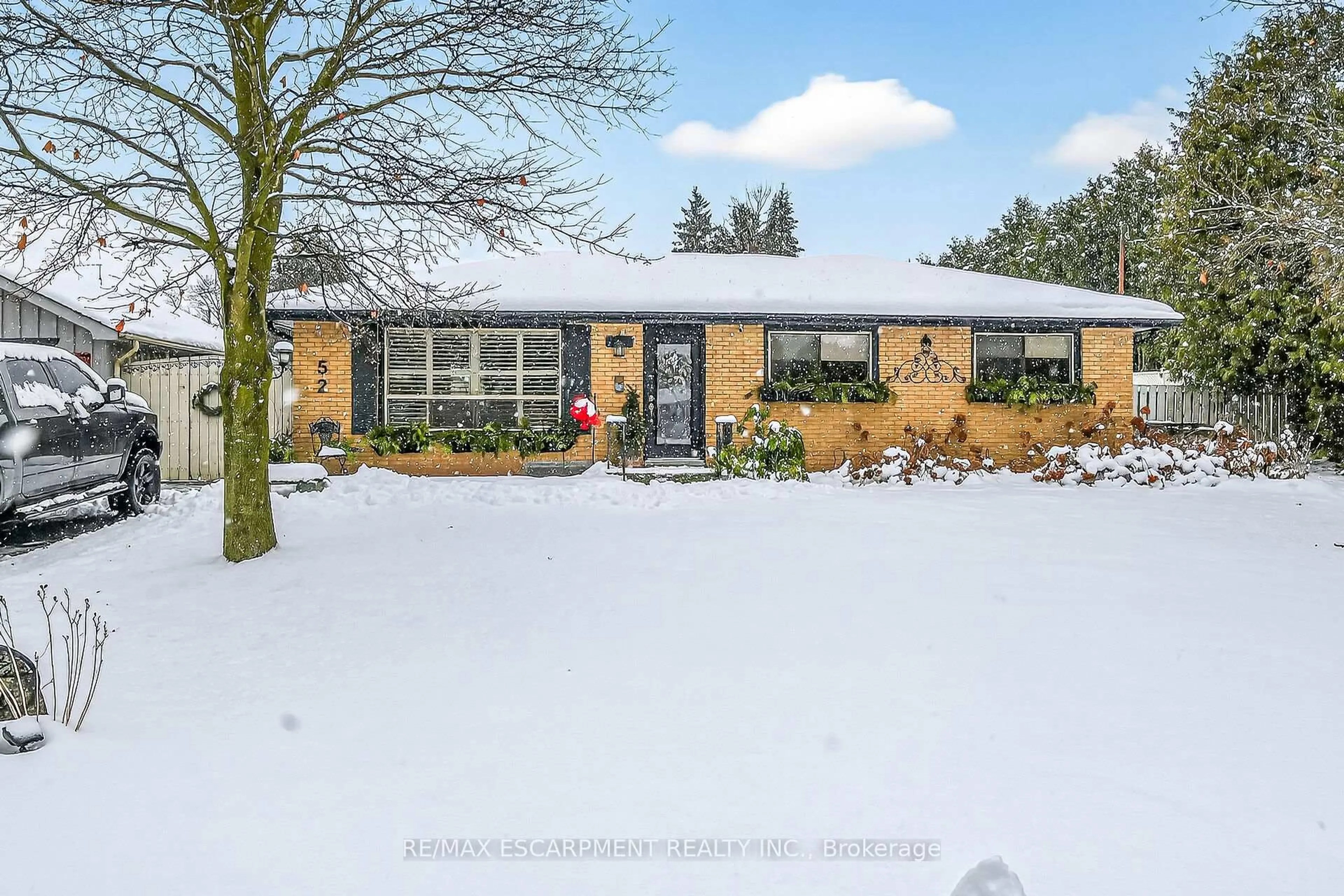 A pic from outside/outdoor area/front of a property/back of a property/a pic from drone, unknown for 52 Lorne Ave, Brant Ontario N0E 1A0