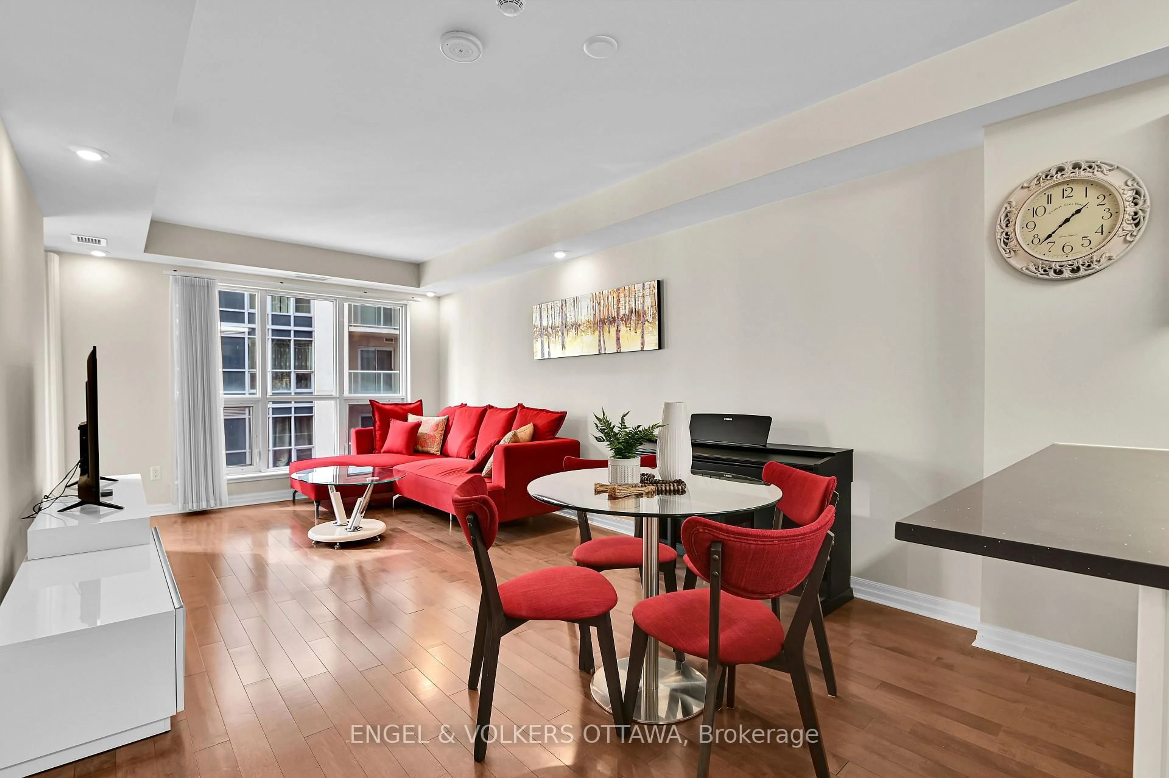 Living room with furniture, unknown for 195 Besserer St #1507, Ottawa Ontario K1N 0B6