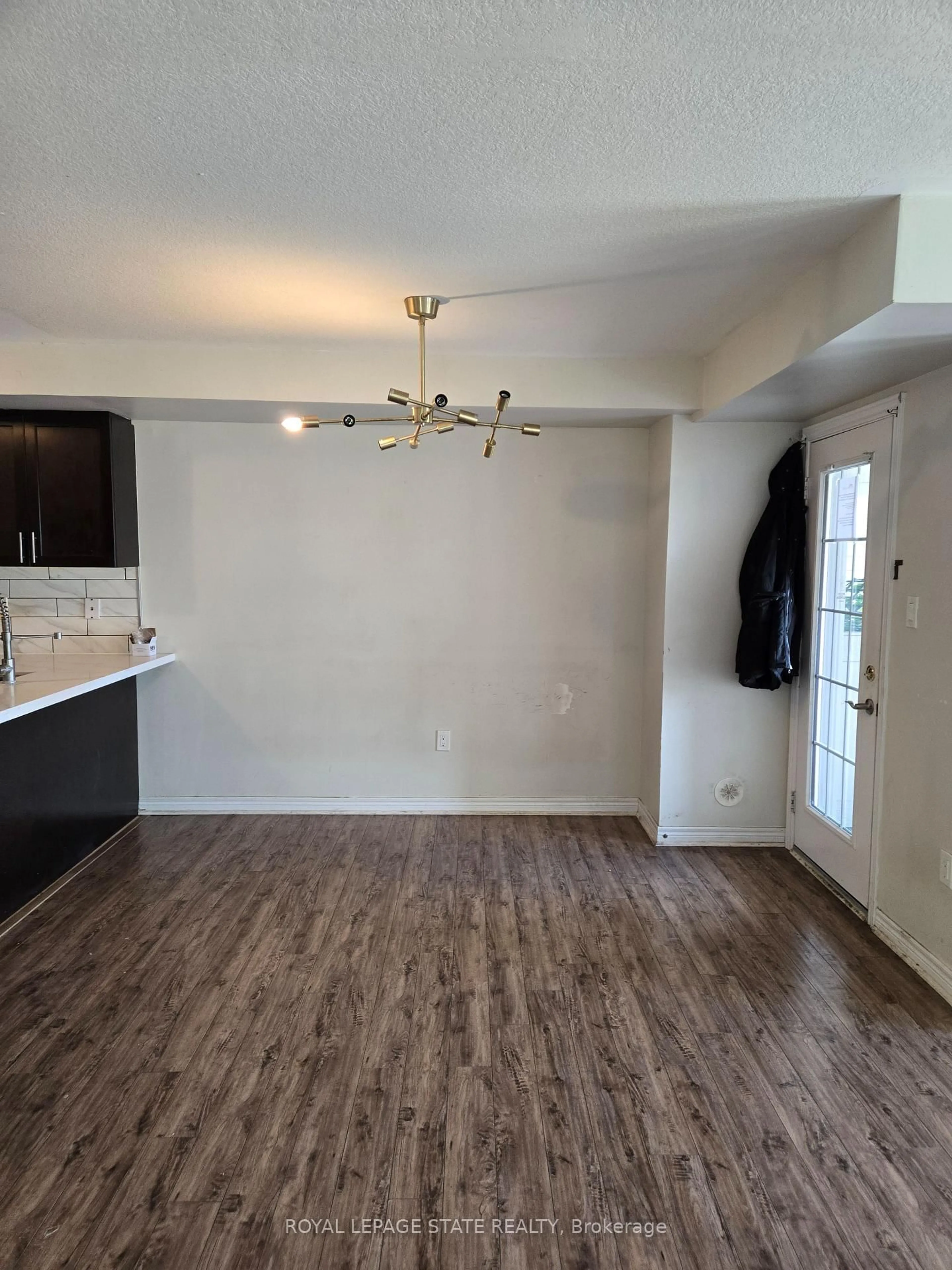 A pic of a room for 420 Linden Dr #38, Cambridge Ontario N3H 0C6