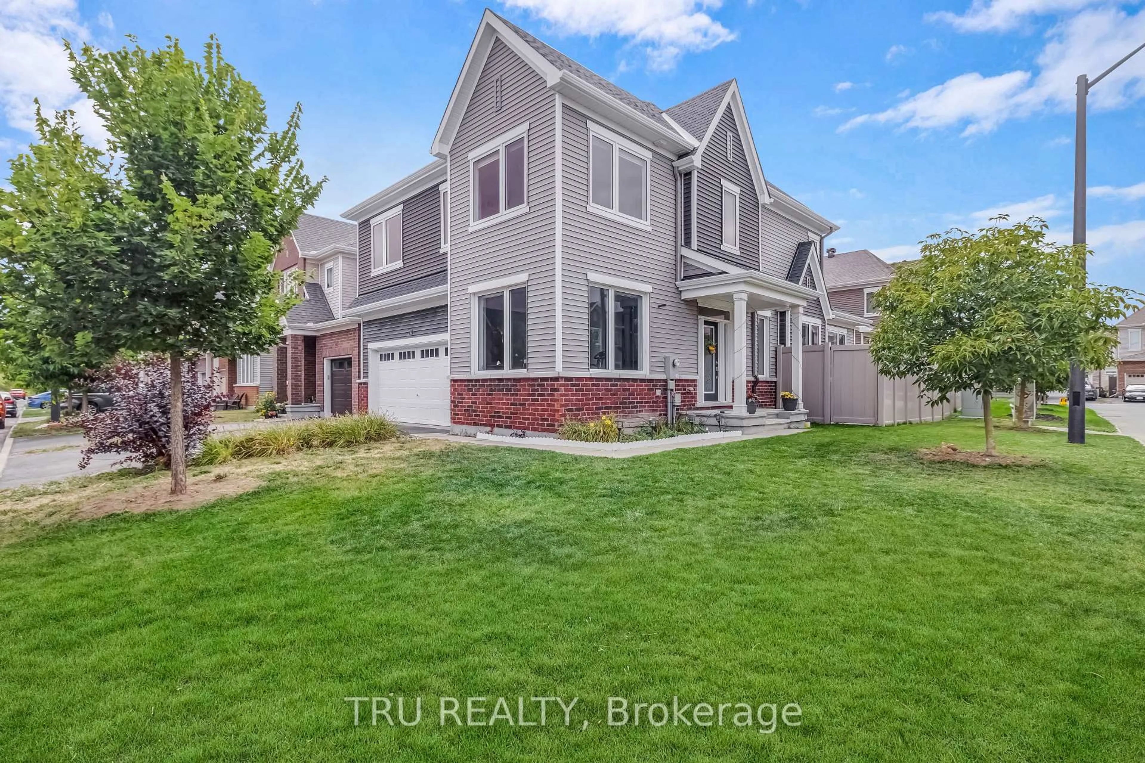 A pic from outside/outdoor area/front of a property/back of a property/a pic from drone, street for 20 Coppermine St, Ottawa Ontario K2J 6P6