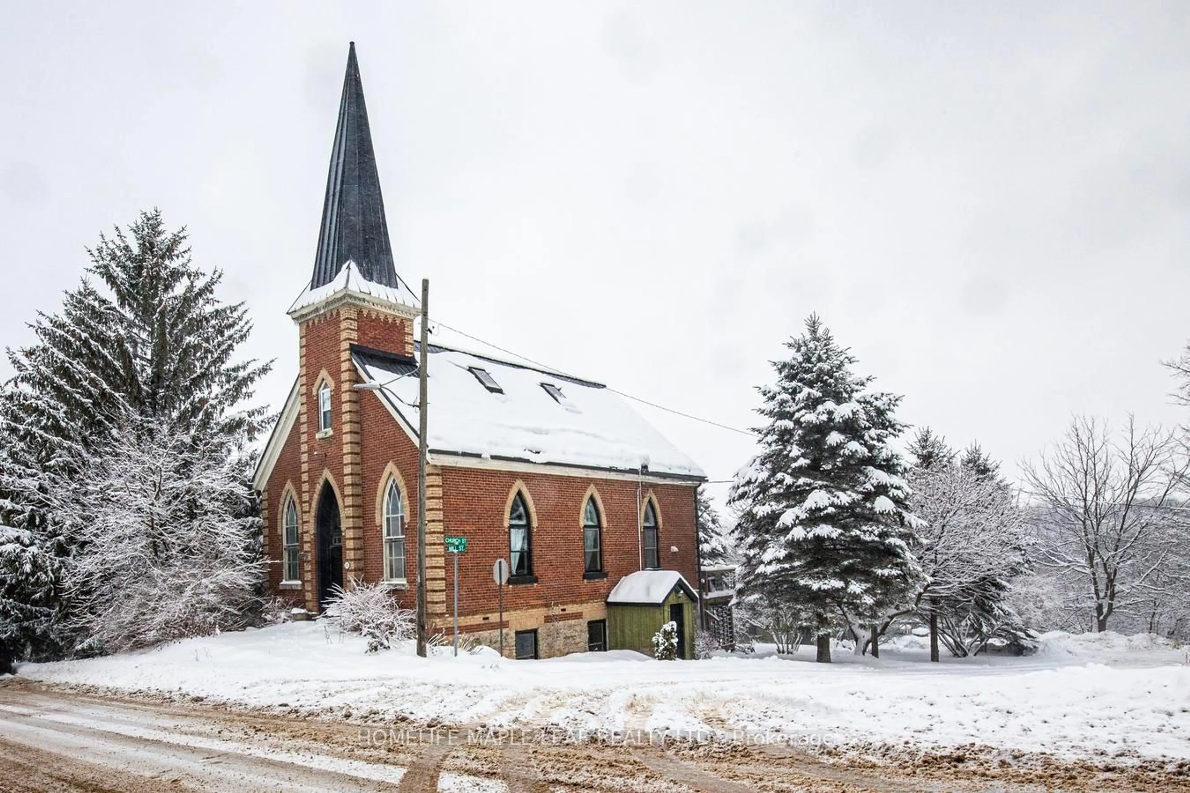 Blurry image for 10 Mill St, Amaranth Ontario L9W 3Z3