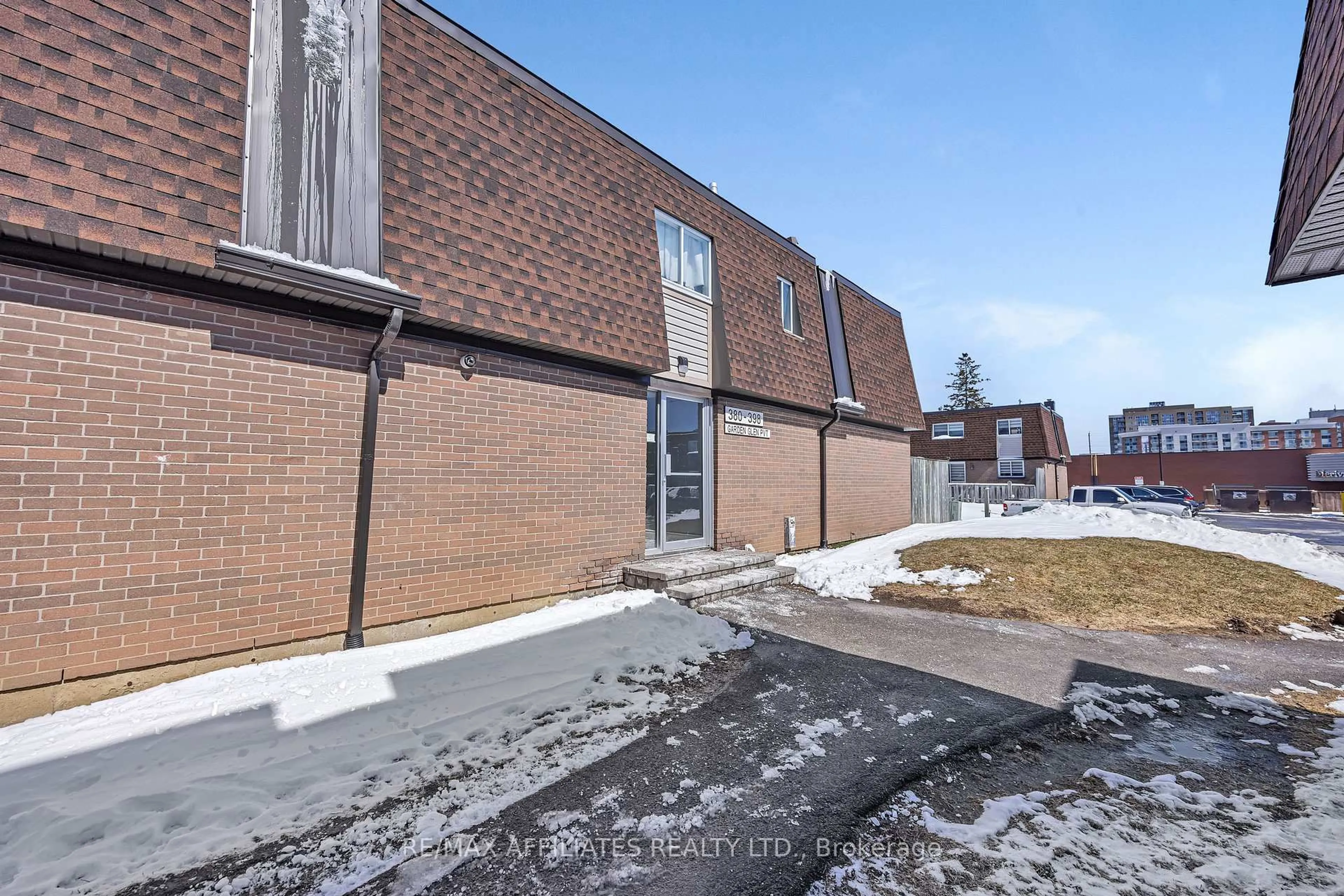 Unknown for 392 Garden Glen Private #67, Ottawa Ontario K2G 1E4