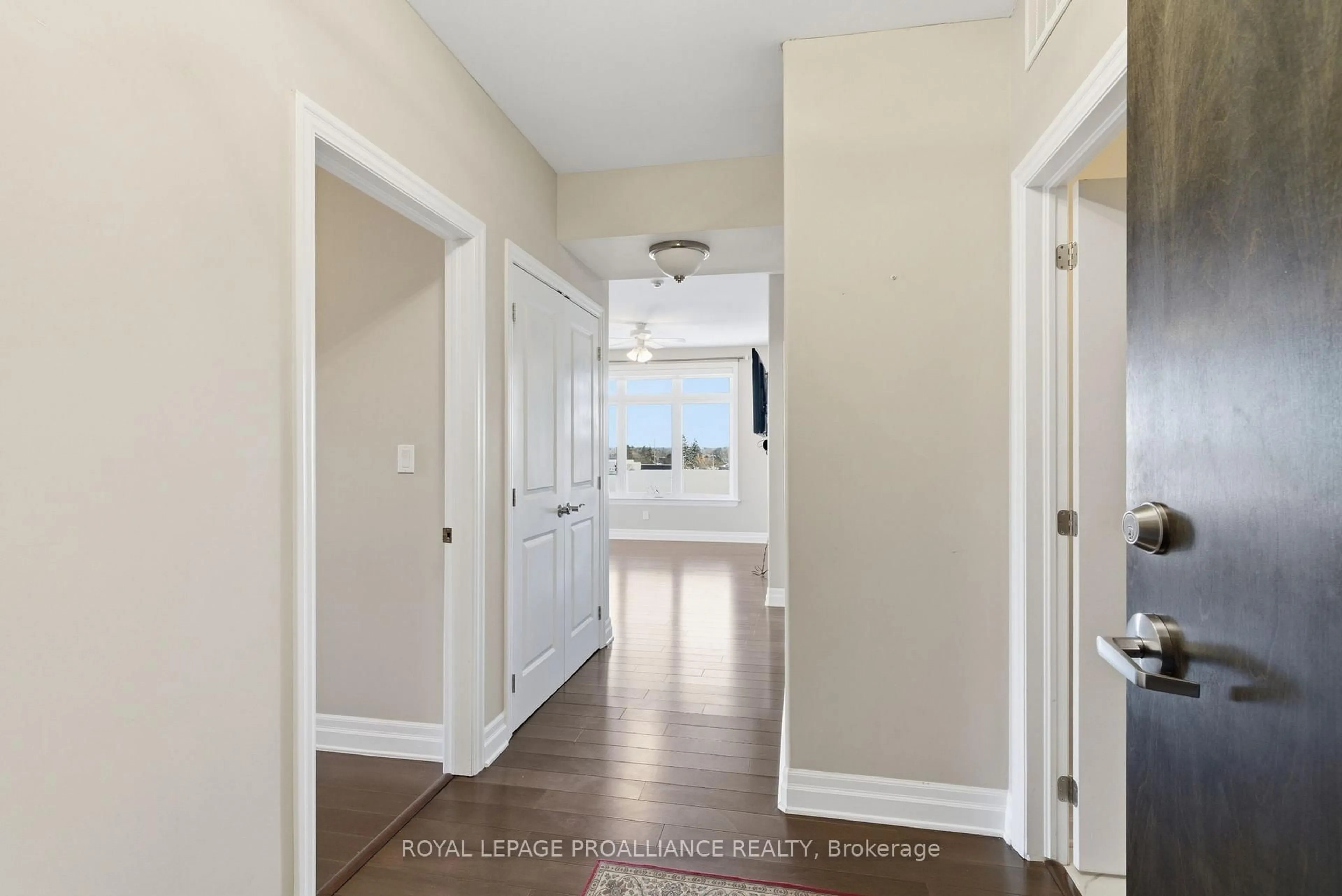 Indoor entryway for 1109 Millwood Ave #304, Brockville Ontario K6V 0C7