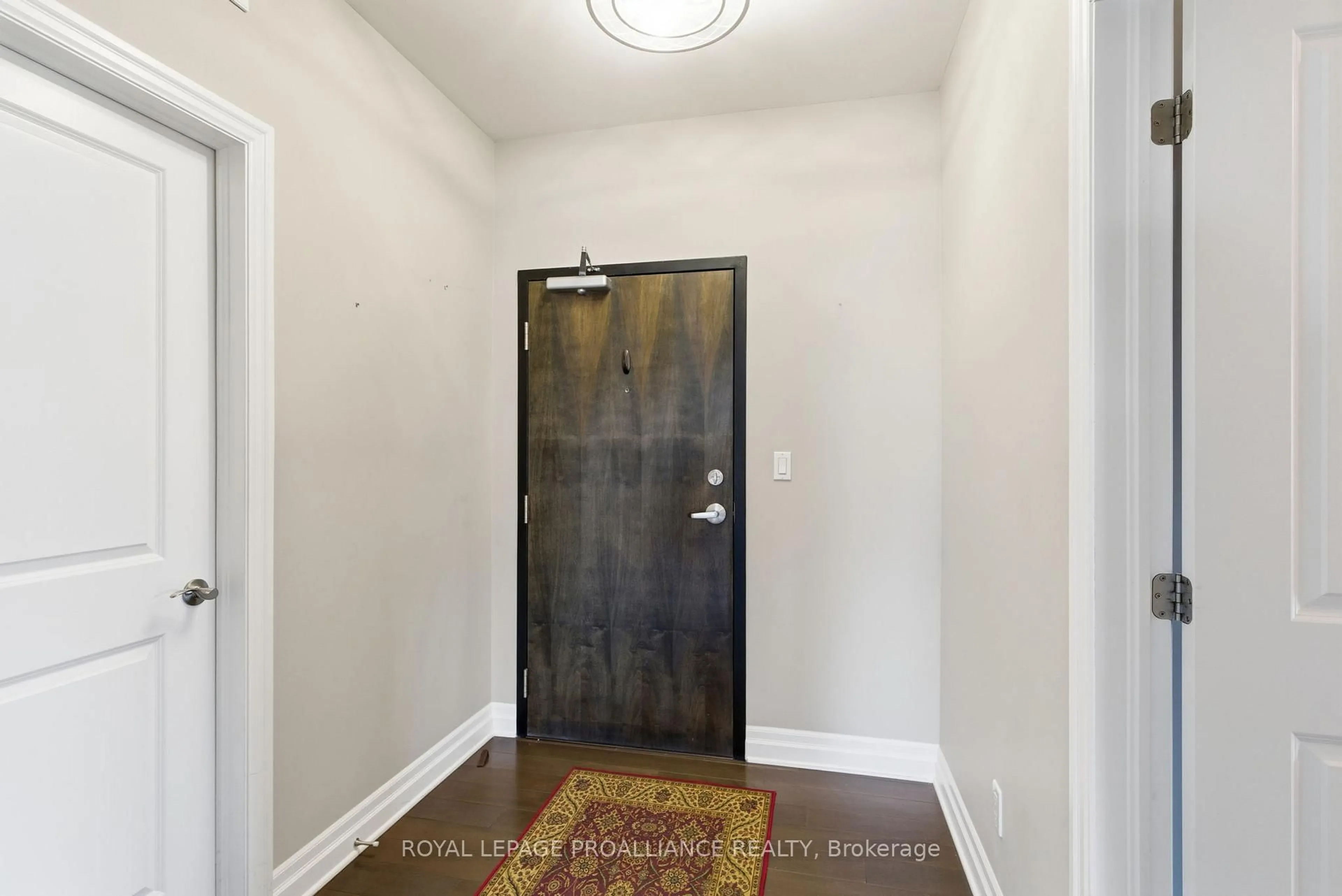 Indoor entryway for 1109 Millwood Ave #304, Brockville Ontario K6V 0C7