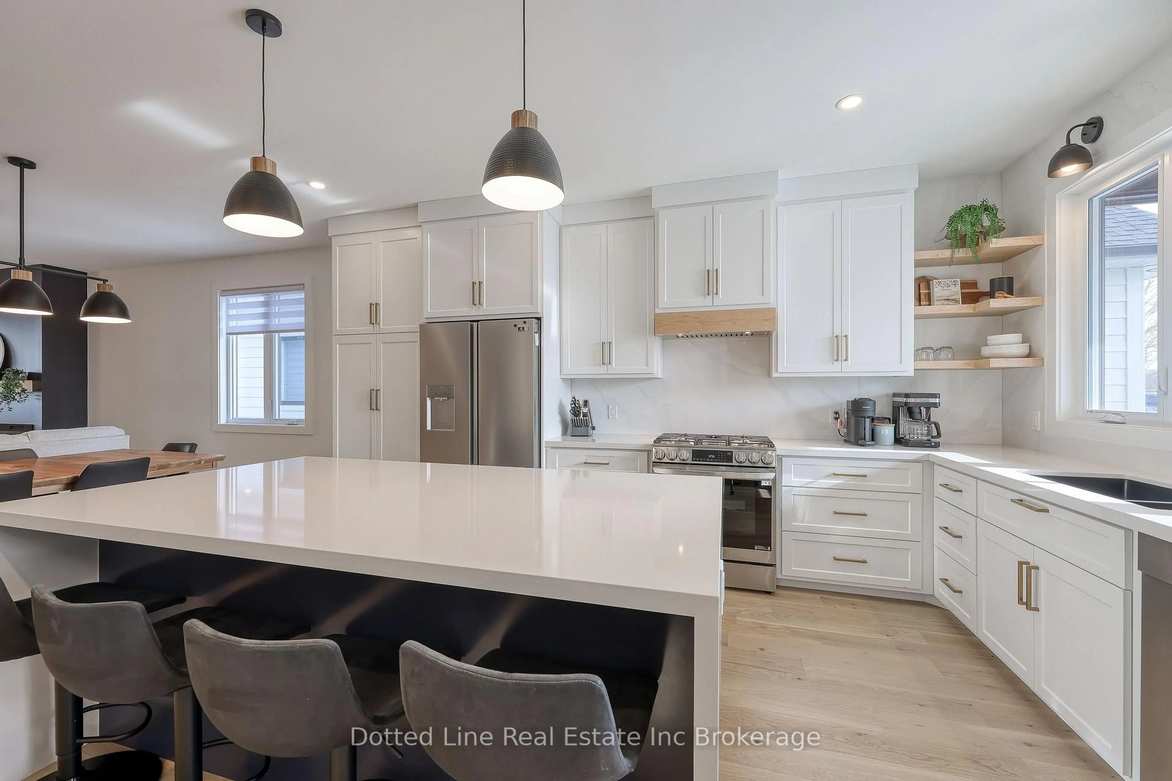 Open concept kitchen, ceramic/tile floor for 7 CHARLES Crt, Bayham Ontario N0J 1T0