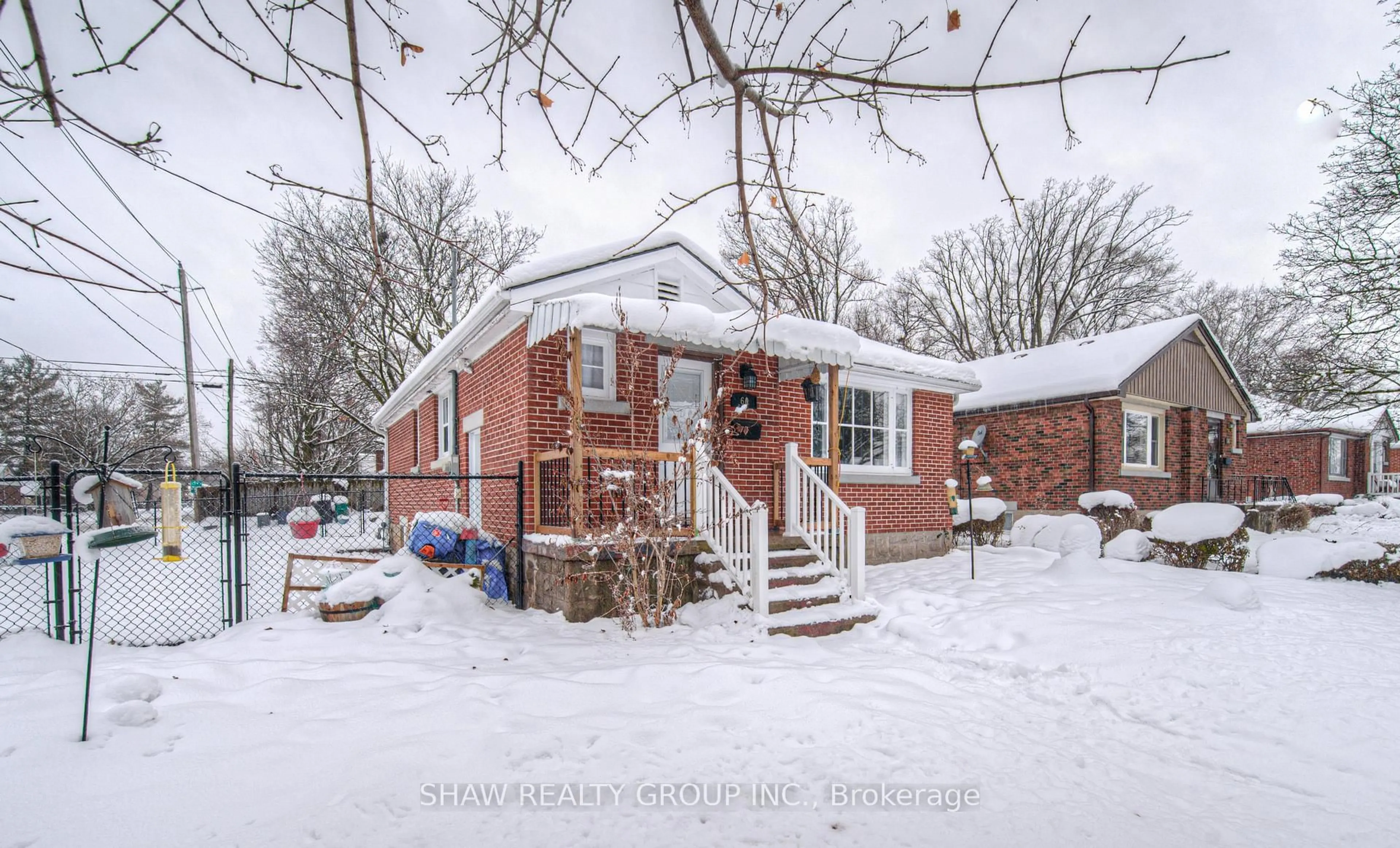 Home with brick exterior material, street for 60 Dudhope Ave, Cambridge Ontario N1R 4T5