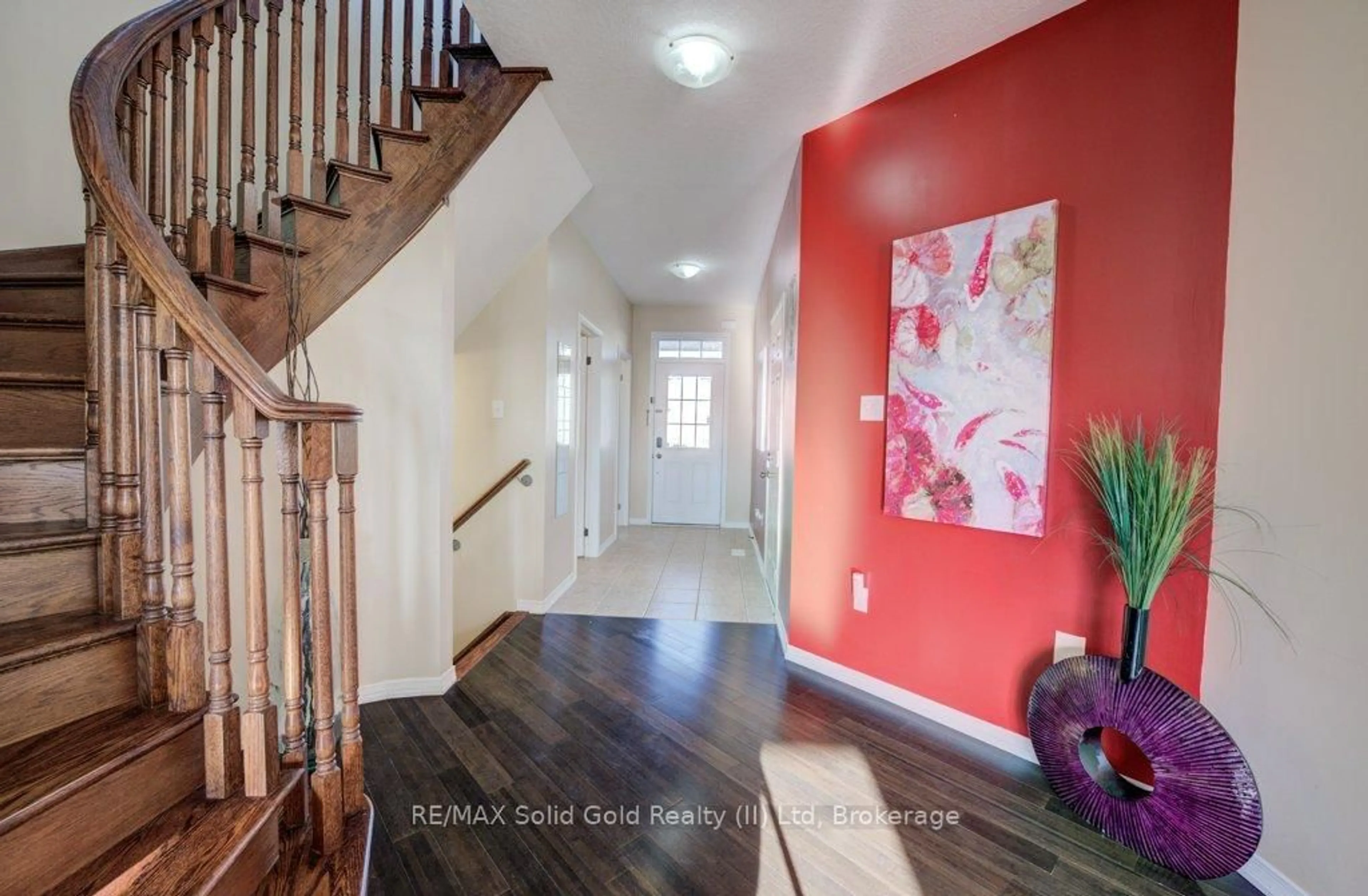 Indoor entryway for 74 Norwich Rd, Woolwich Ontario N0B 1M0