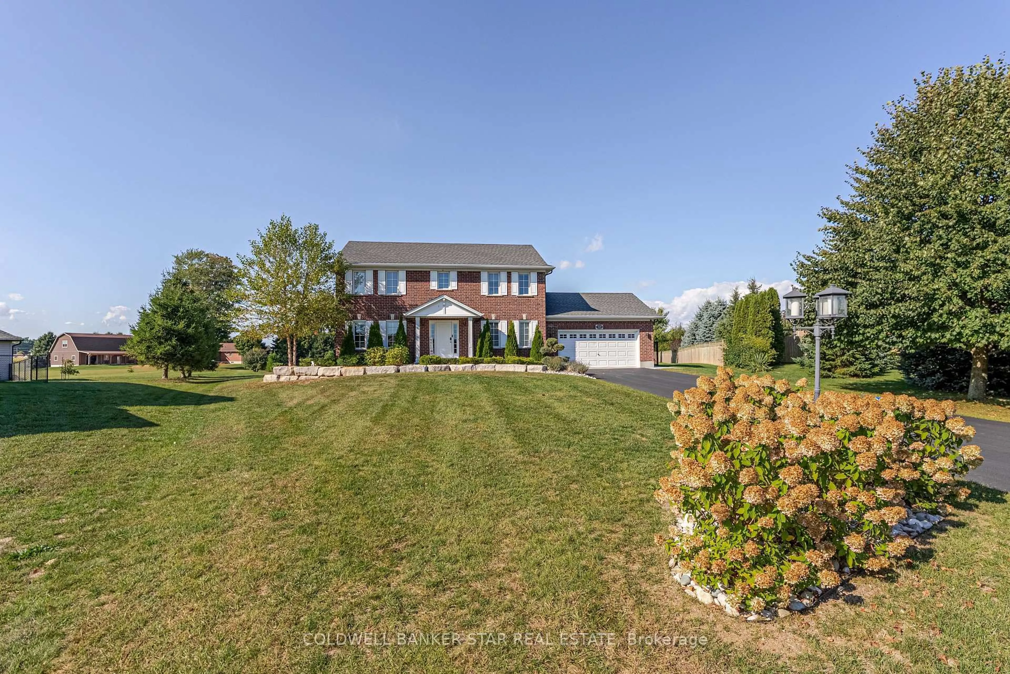 A pic from outside/outdoor area/front of a property/back of a property/a pic from drone, water/lake/river/ocean view for 5229 Wales Cres, Malahide Ontario N5H 2R2