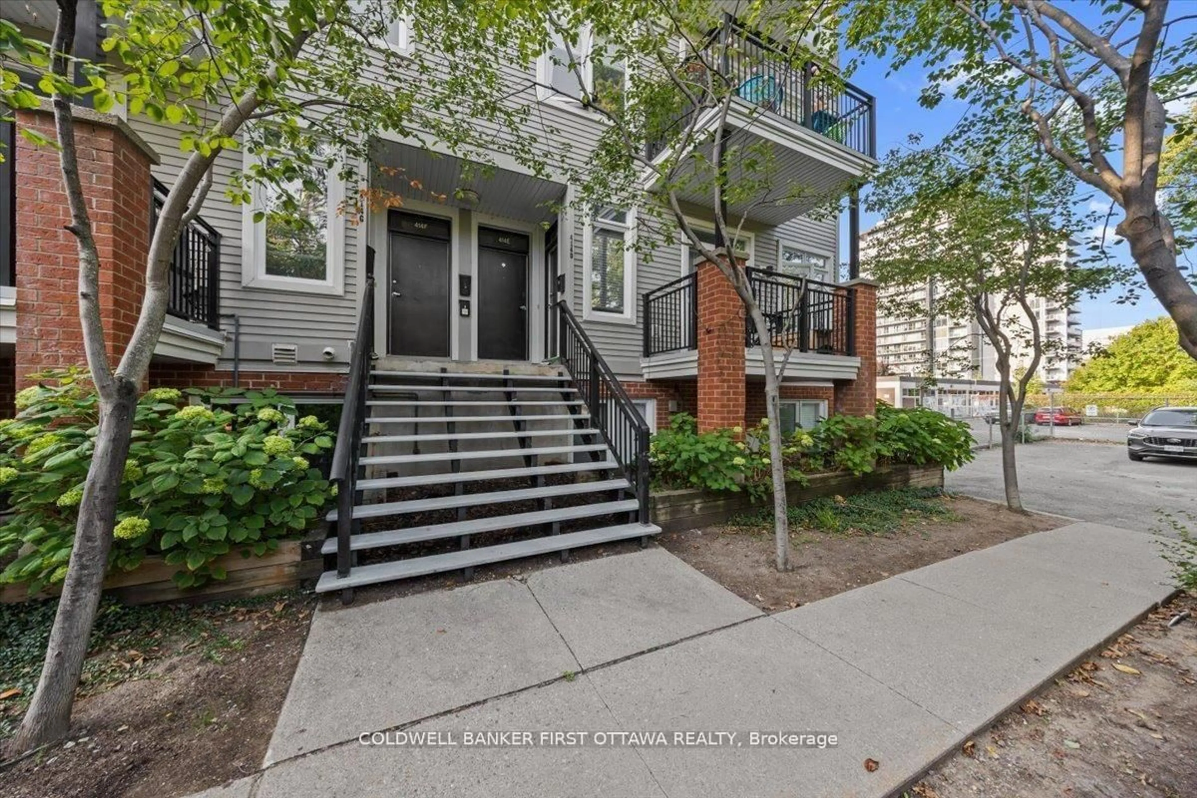 Unknown for 414 NEPEAN St #F, Ottawa Ontario K1R 5G7