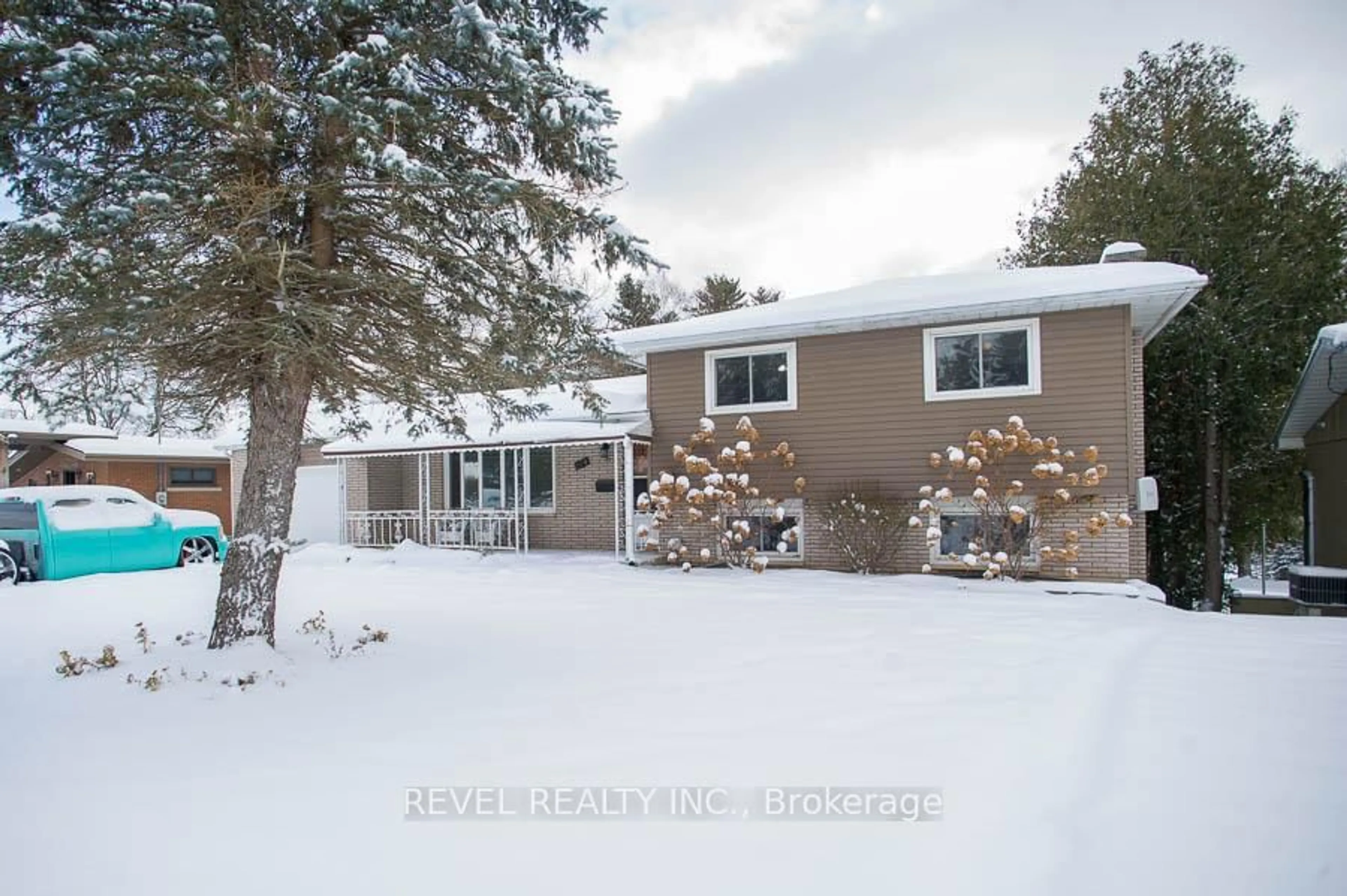 Unknown for 104 Hillside Ave, Norfolk Ontario N4B 1Y7