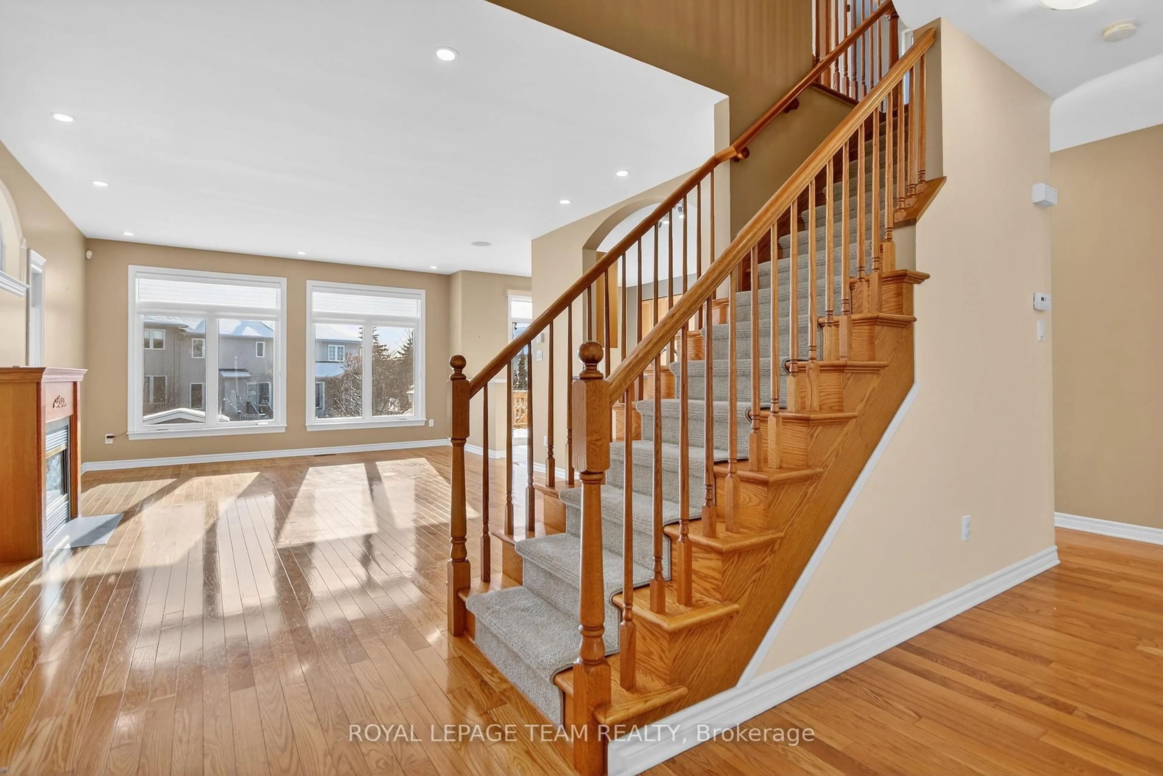 Unknown for 59 POLO Lane, Ottawa Ontario K2M 2Y4