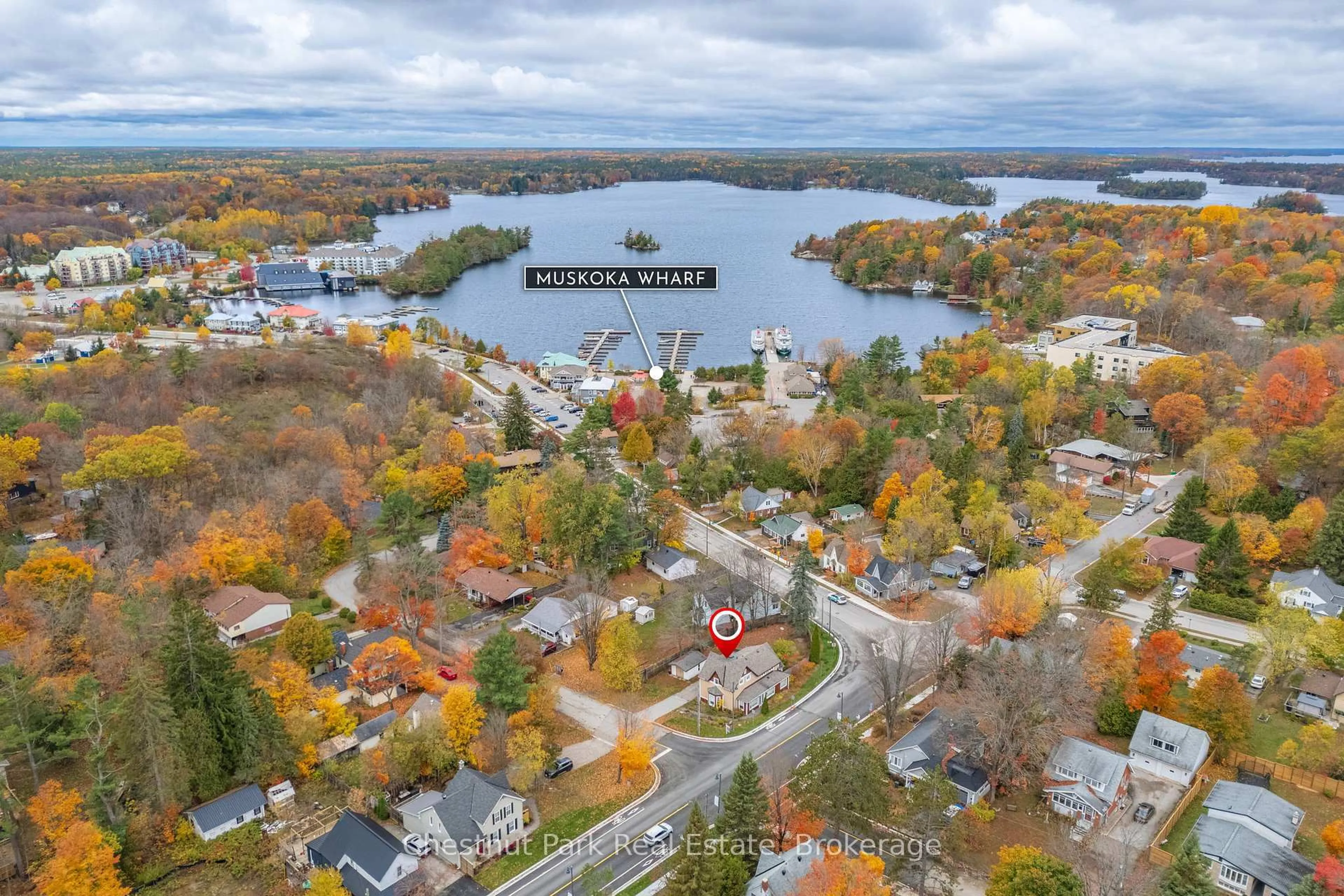 A pic from outside/outdoor area/front of a property/back of a property/a pic from drone, water/lake/river/ocean view for 615 Bay St, Gravenhurst Ontario P1P 1G8