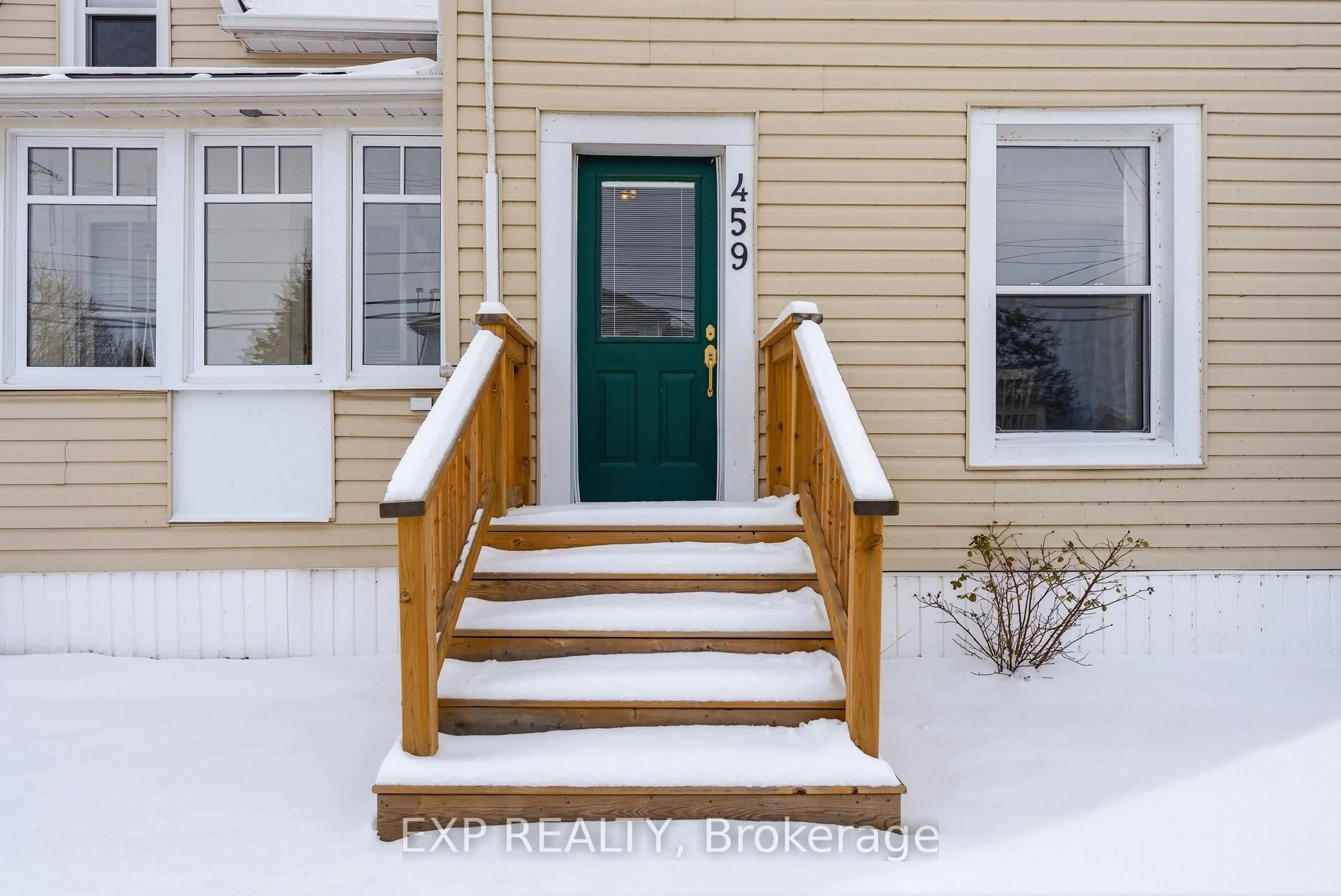 Indoor entryway for 459 County Road 19, Prince Edward County Ontario K0K 1A0