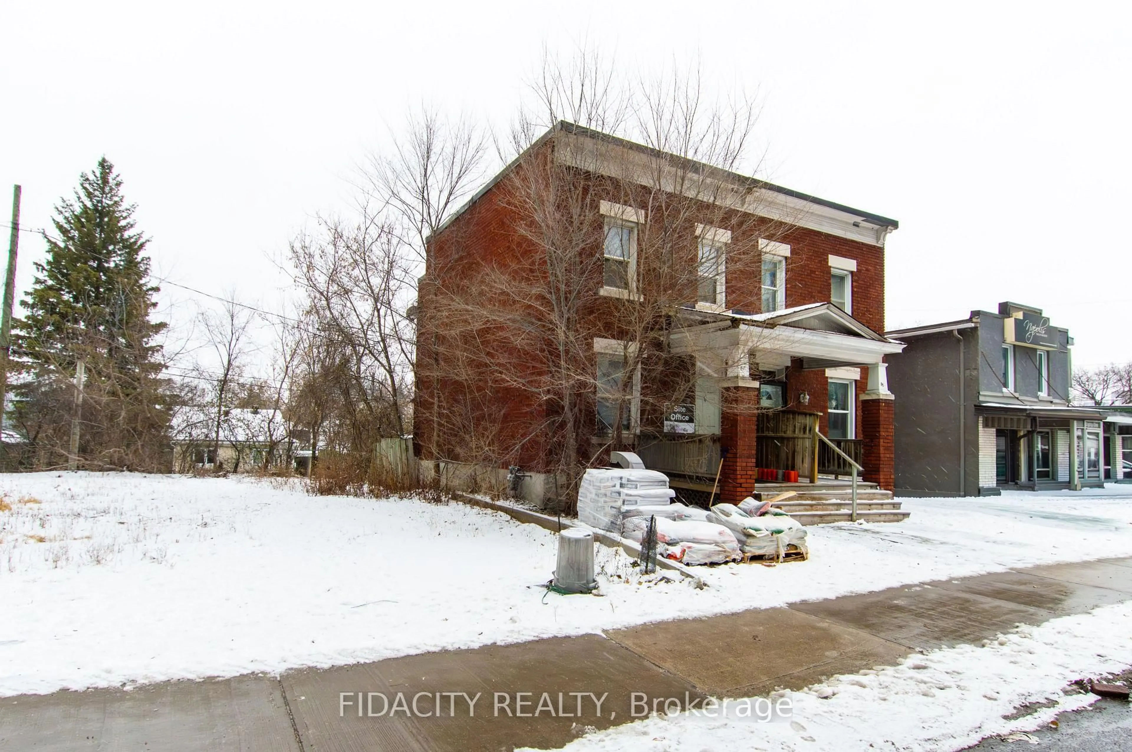 Home with brick exterior material, building for 87 Richmond Rd, Ottawa Ontario K1Z 6V8