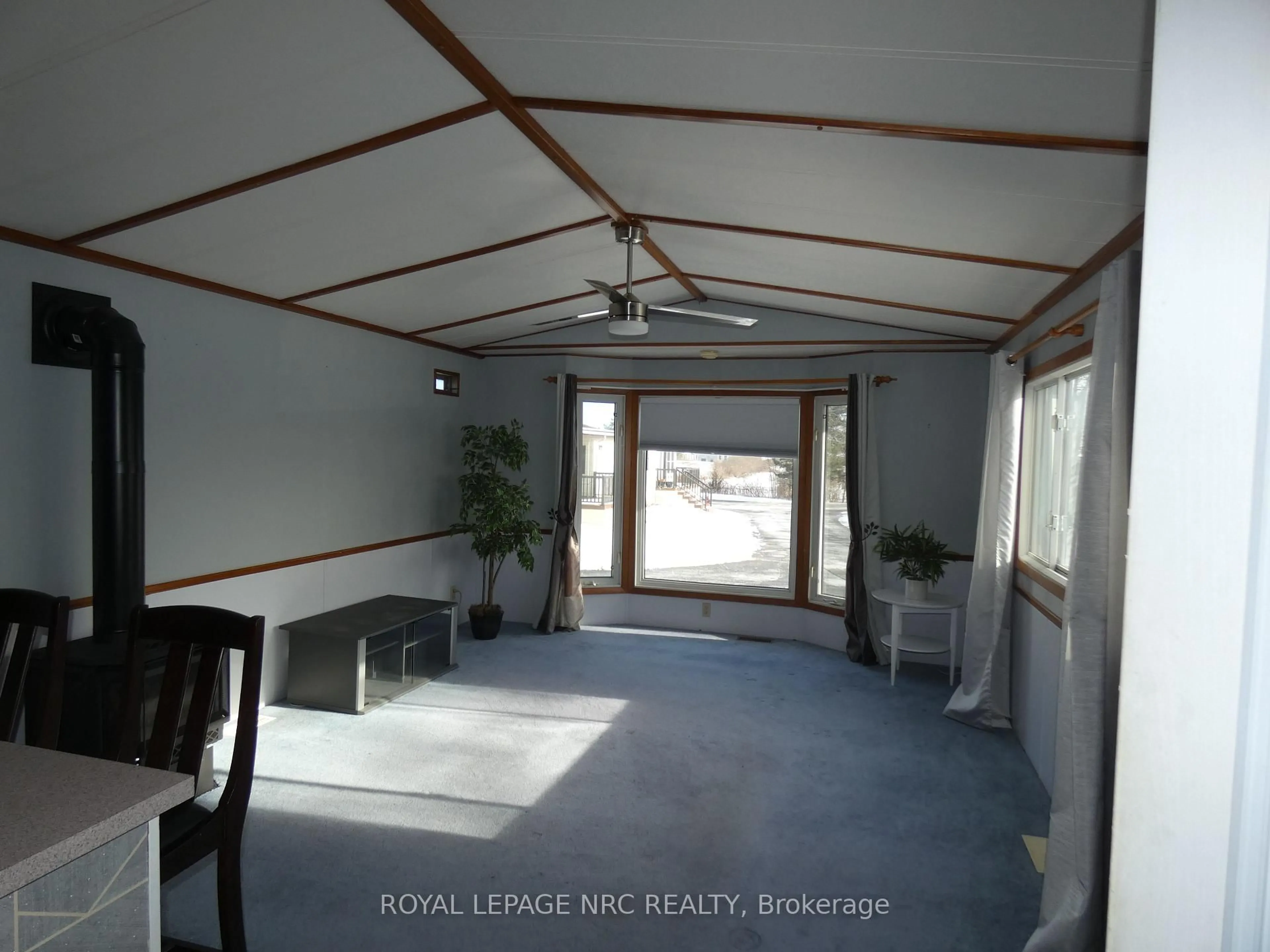 A pic of a room for 3033 Townline Rd #121, Fort Erie Ontario L0S 1S1