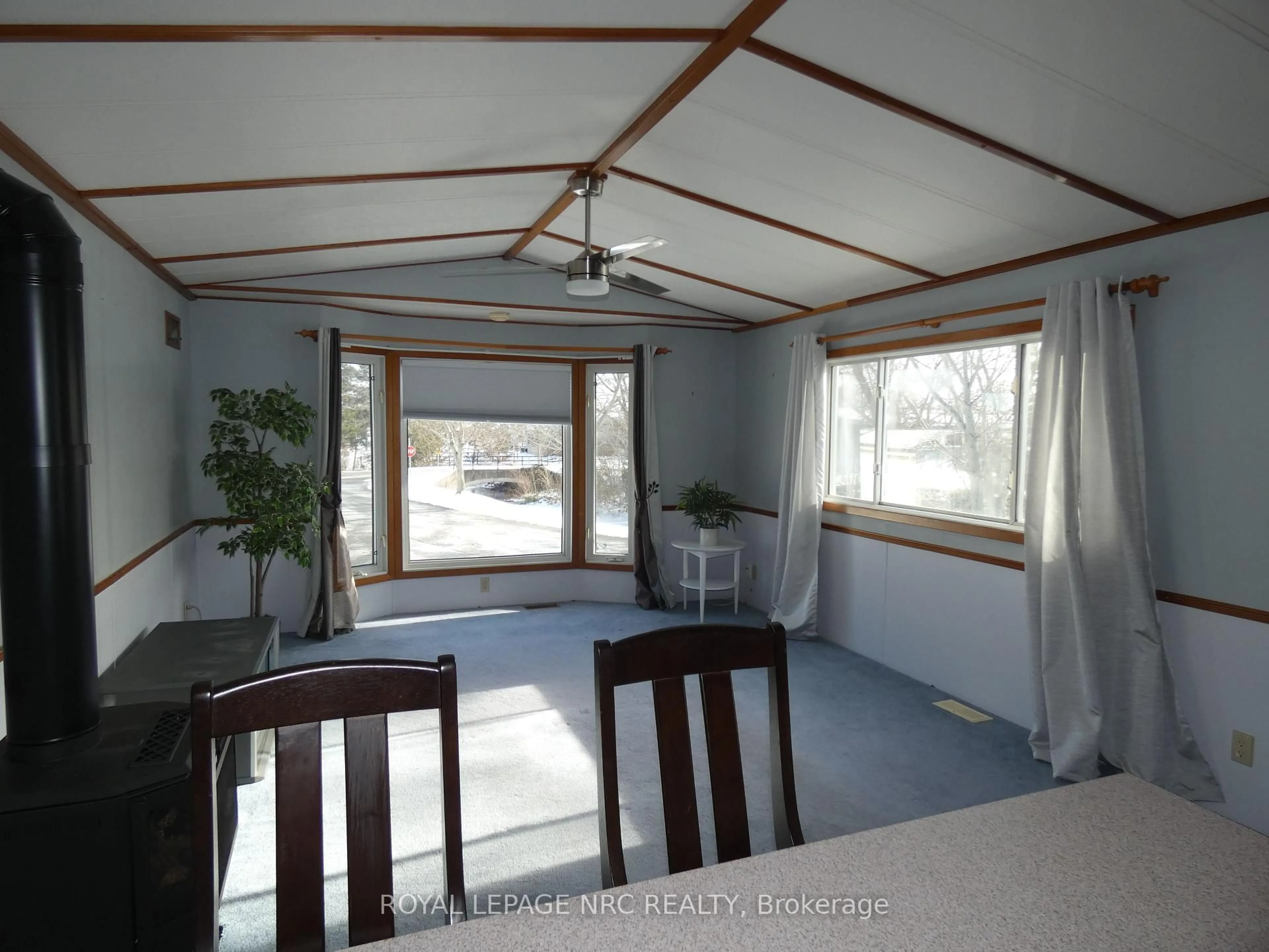 A pic of a room for 3033 Townline Rd #121, Fort Erie Ontario L0S 1S1