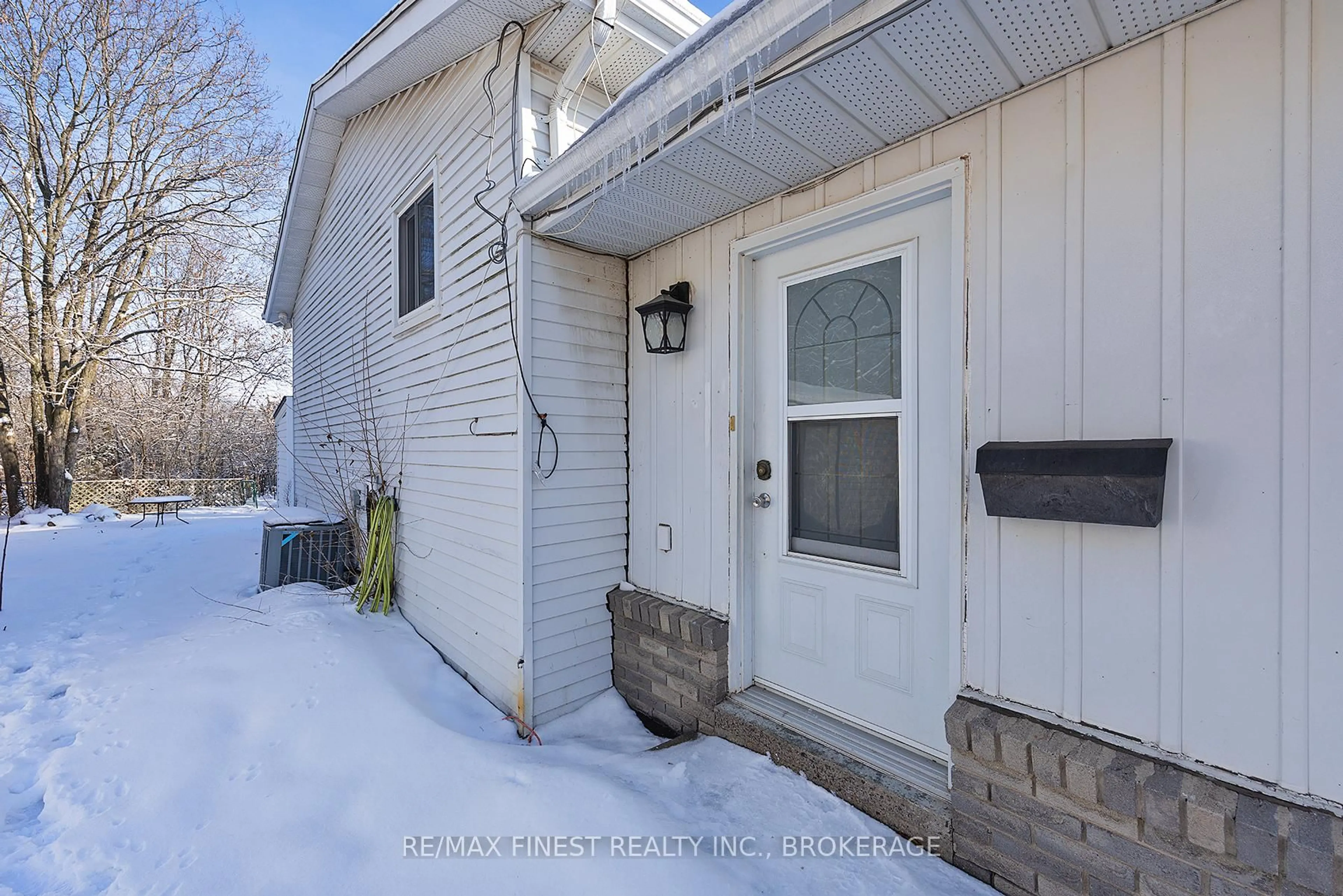 Unknown for 1119 Basswood Pl, Kingston Ontario K7P 1K4