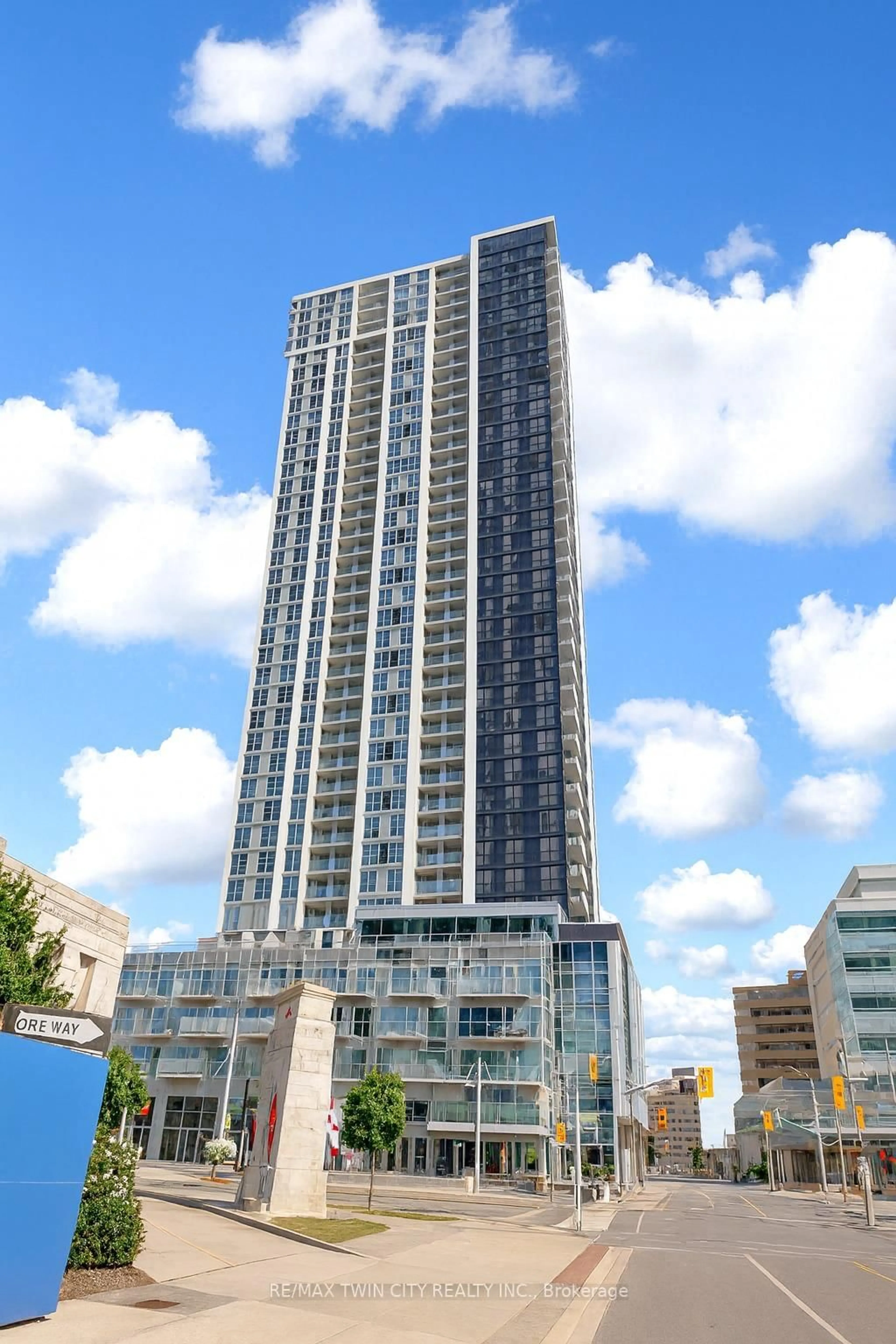 Unknown for 60 Frederick St #2404, Kitchener Ontario N2H 0C7