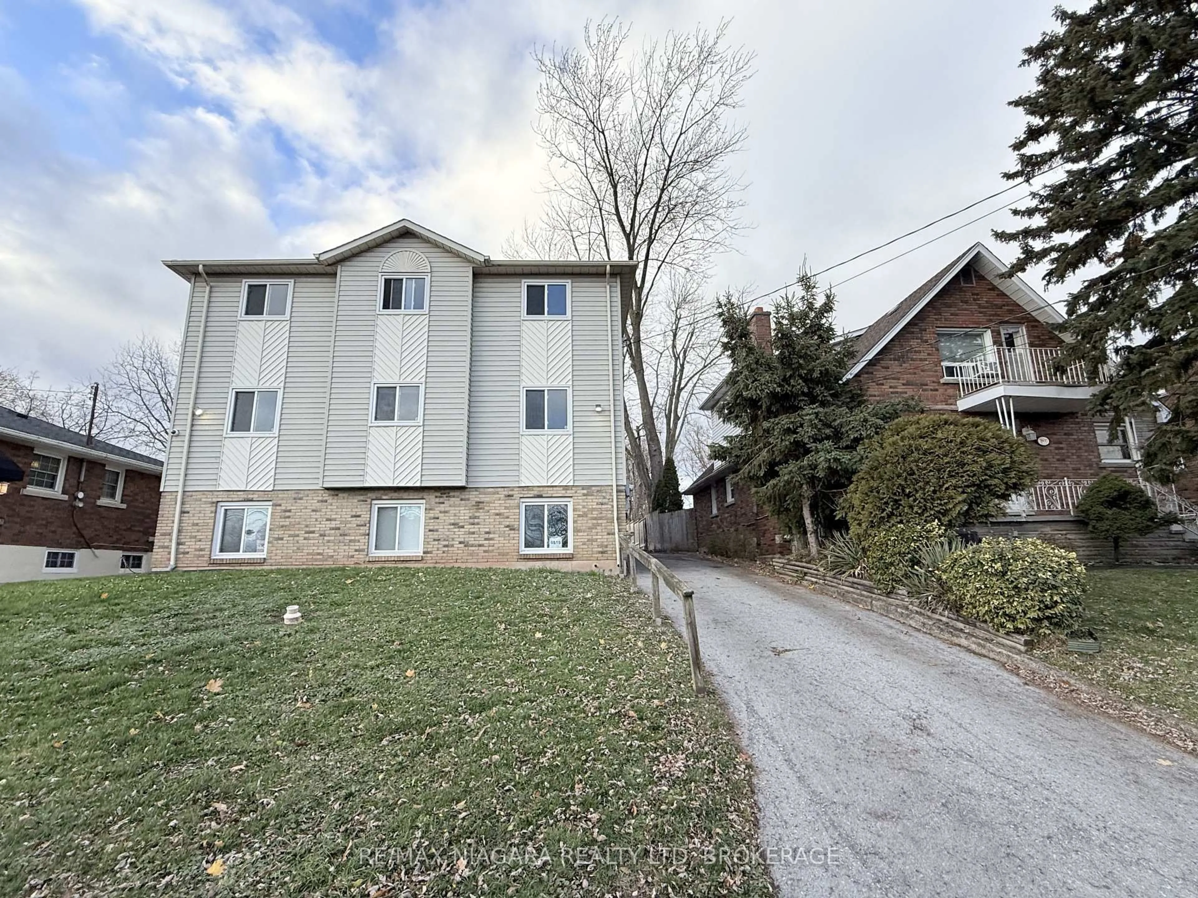 Unknown for 5519 Ontario Ave, Niagara Falls Ontario L2E 3S4