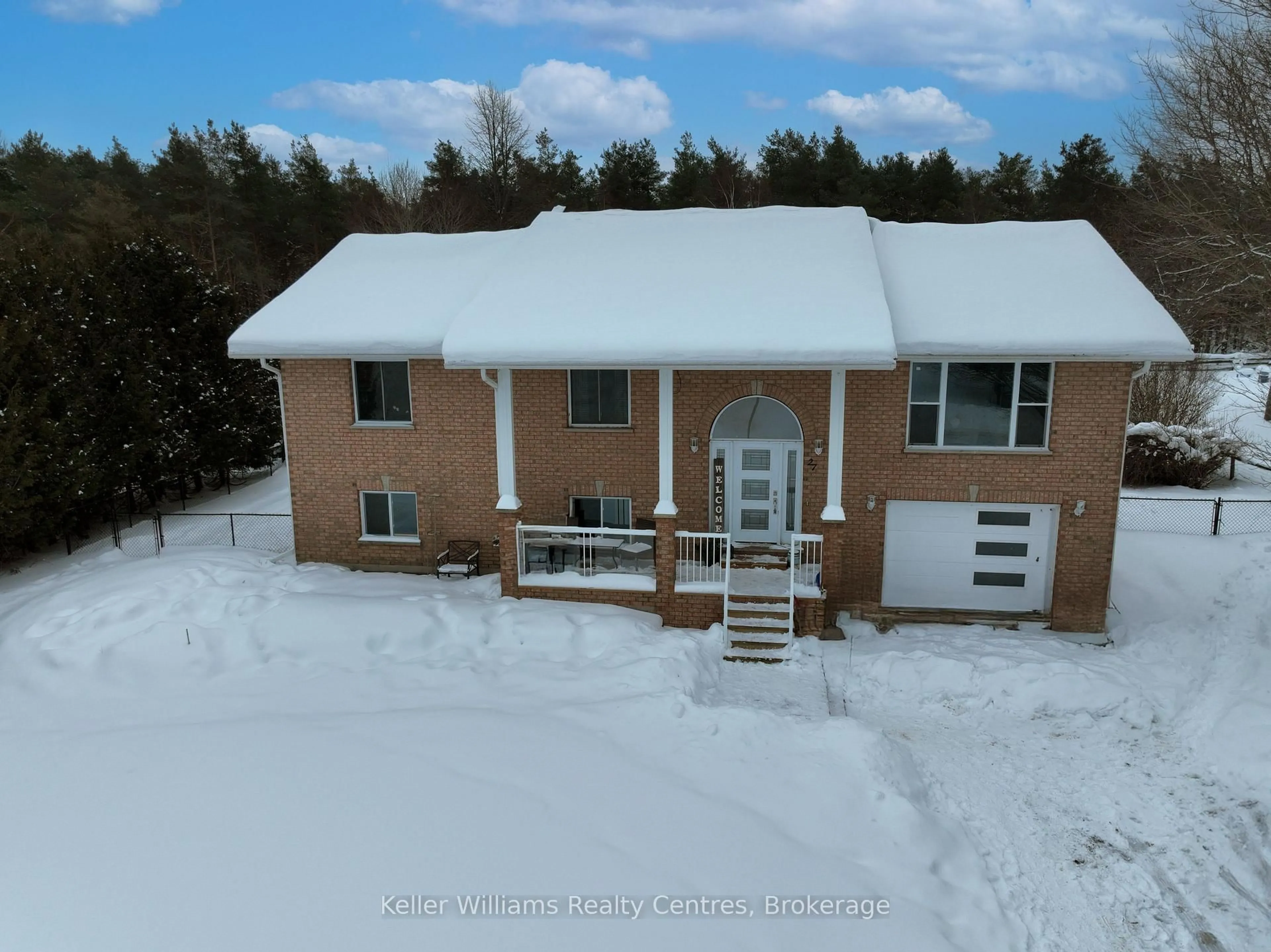 A pic from outside/outdoor area/front of a property/back of a property/a pic from drone, building for 27 Pine Tree Dr, South Bruce Peninsula Ontario N0H 1P0