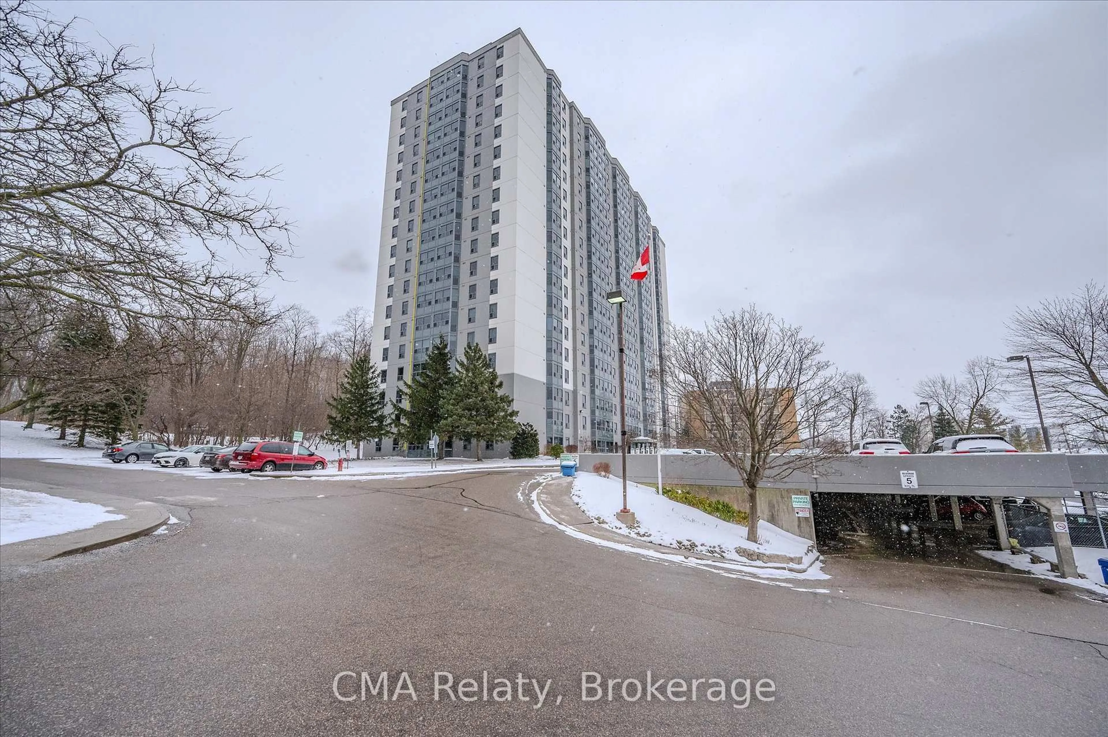 A pic from outside/outdoor area/front of a property/back of a property/a pic from drone, city buildings view from balcony for 55 Green Valley Dr #607, Kitchener Ontario N2P 1Z6