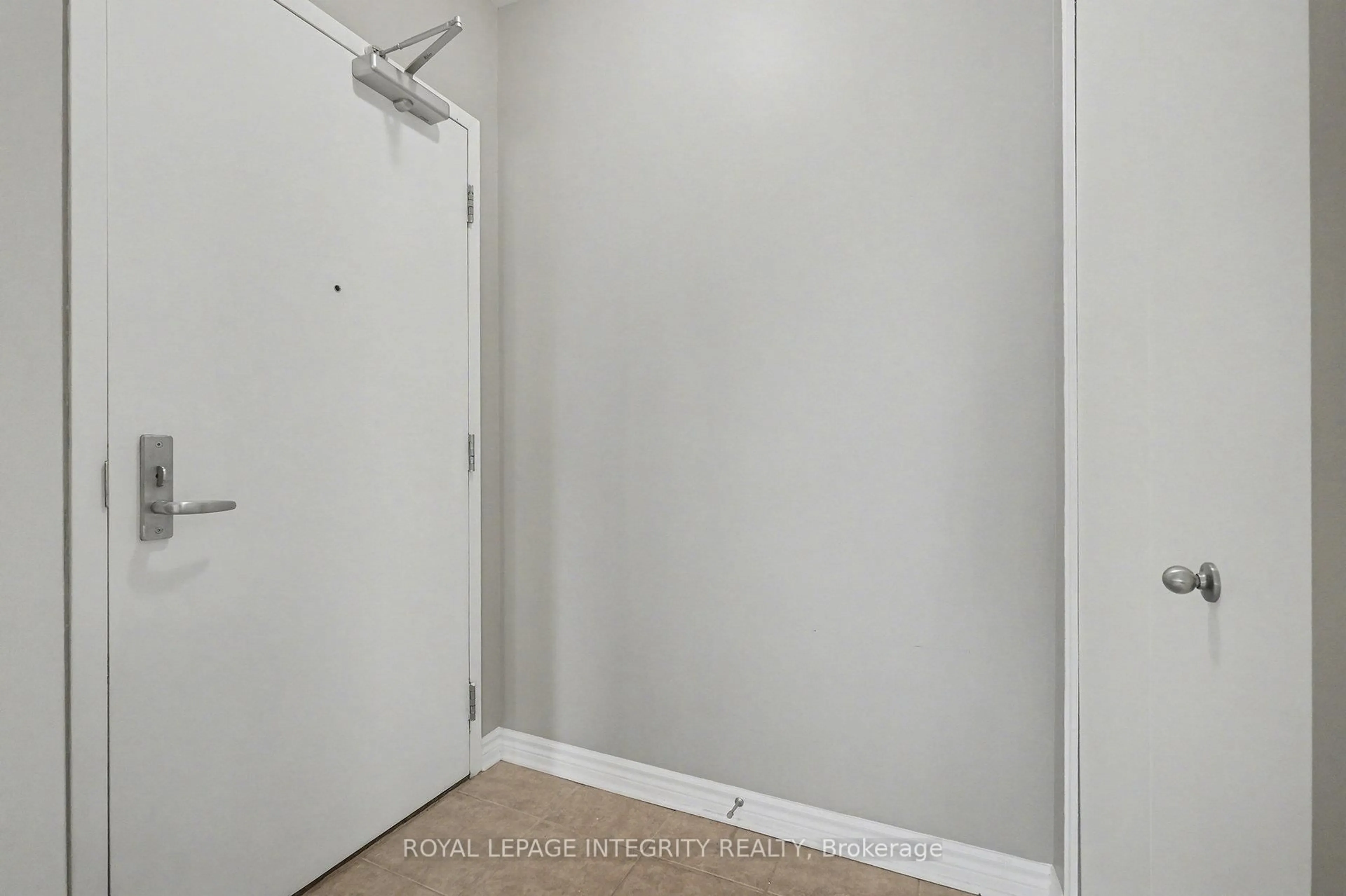 Unknown for 70 Landry St #205, Ottawa Ontario K1L 0A8