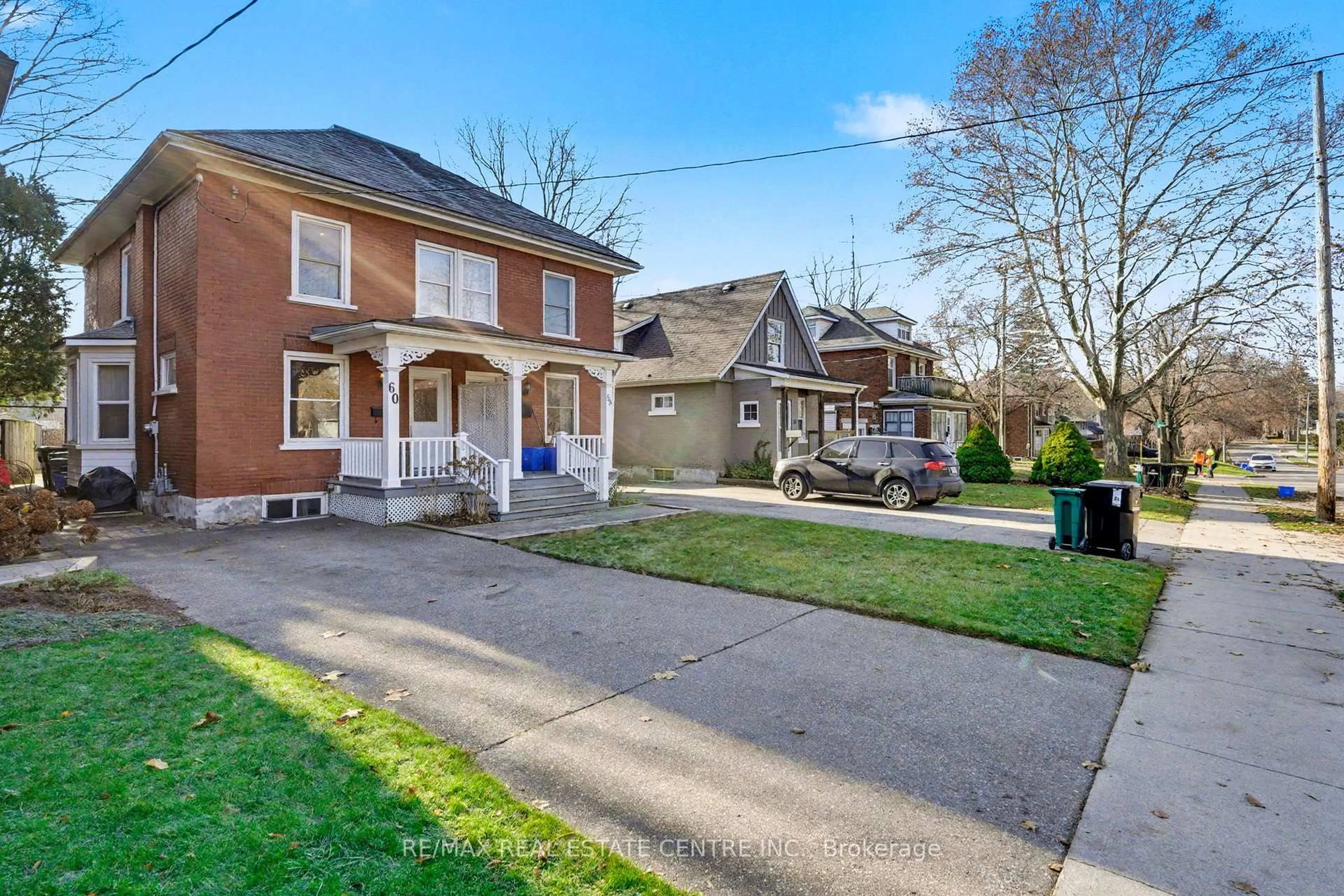 A pic from outside/outdoor area/front of a property/back of a property/a pic from drone, street for 60 Rife Ave, Cambridge Ontario N3C 2G7