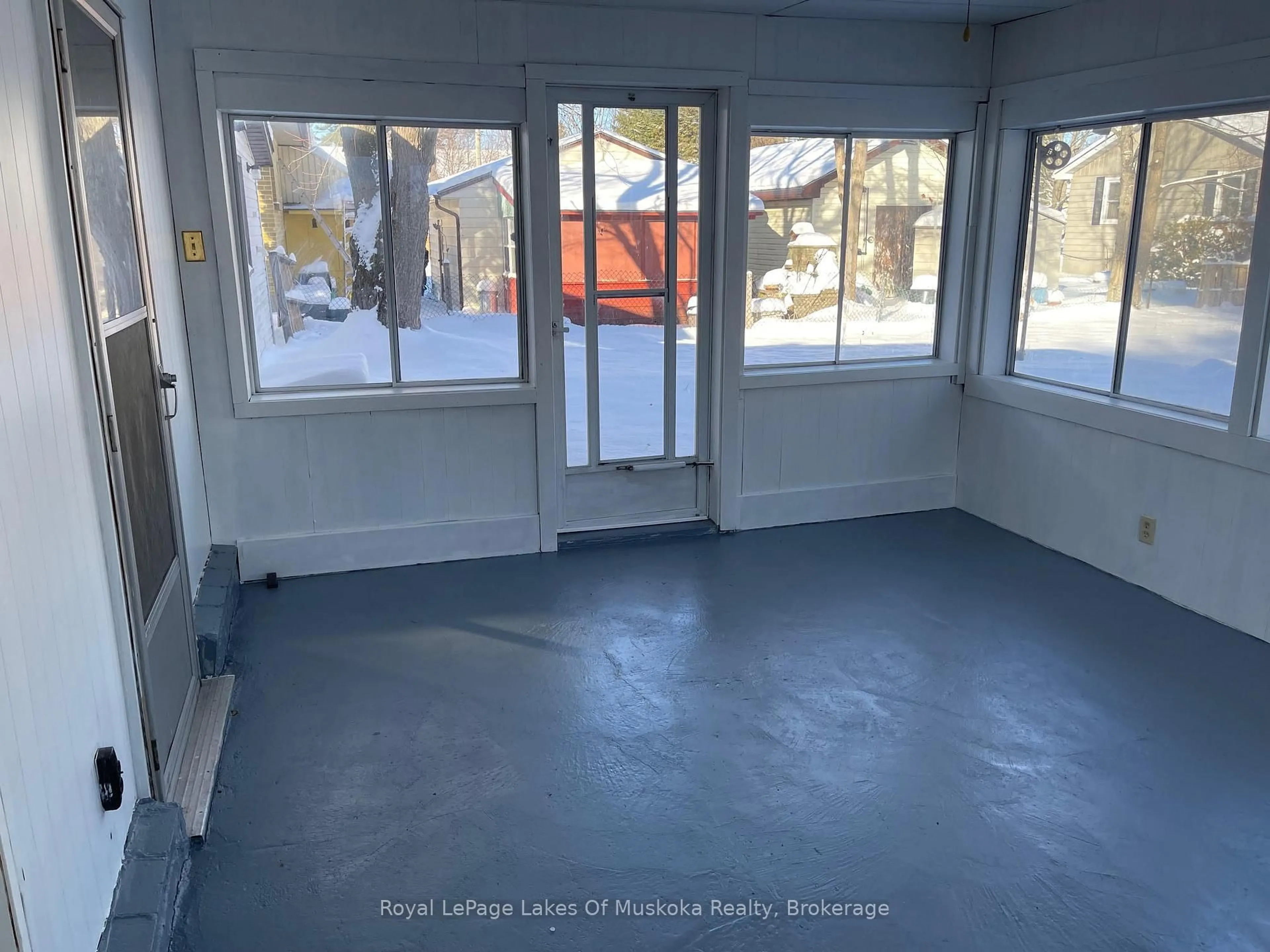 A pic of a room for 560 John St, Gravenhurst Ontario P1P 1G2