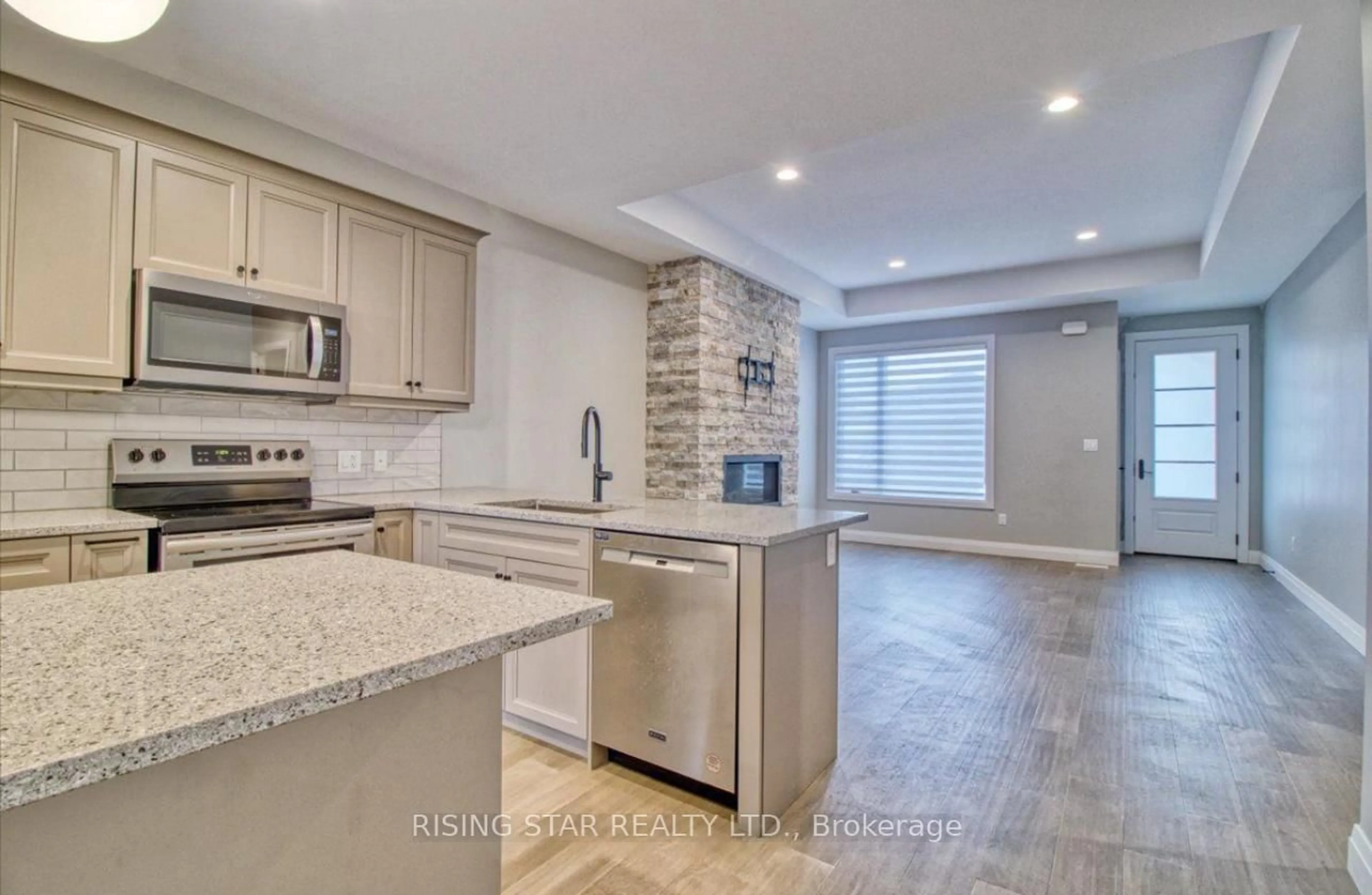 Open concept kitchen, ceramic/tile floor for 30 Evening Dr, Chatham-Kent Ontario N7L 0B6