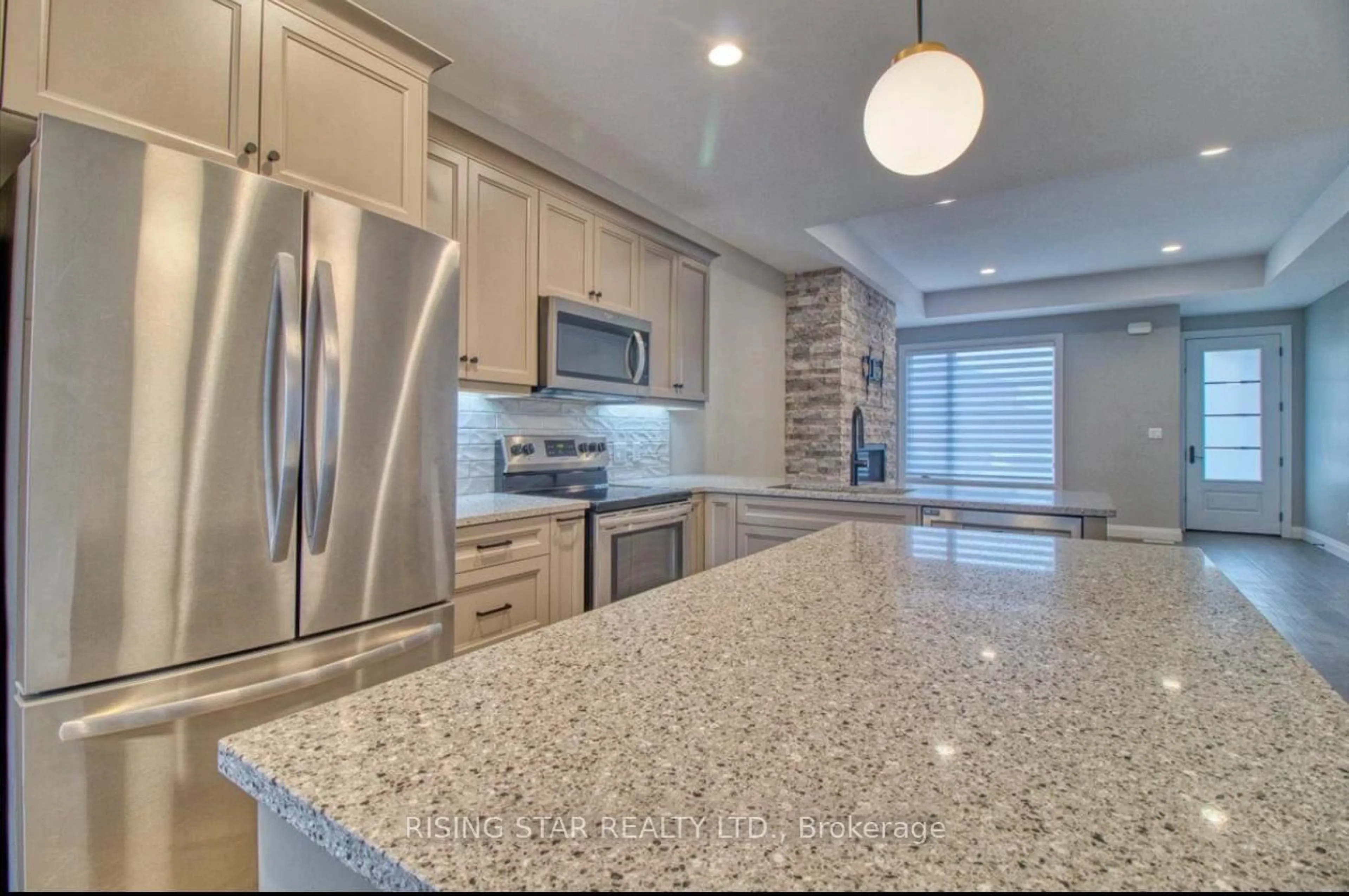 Open concept kitchen, ceramic/tile floor for 30 Evening Dr, Chatham-Kent Ontario N7L 0B6