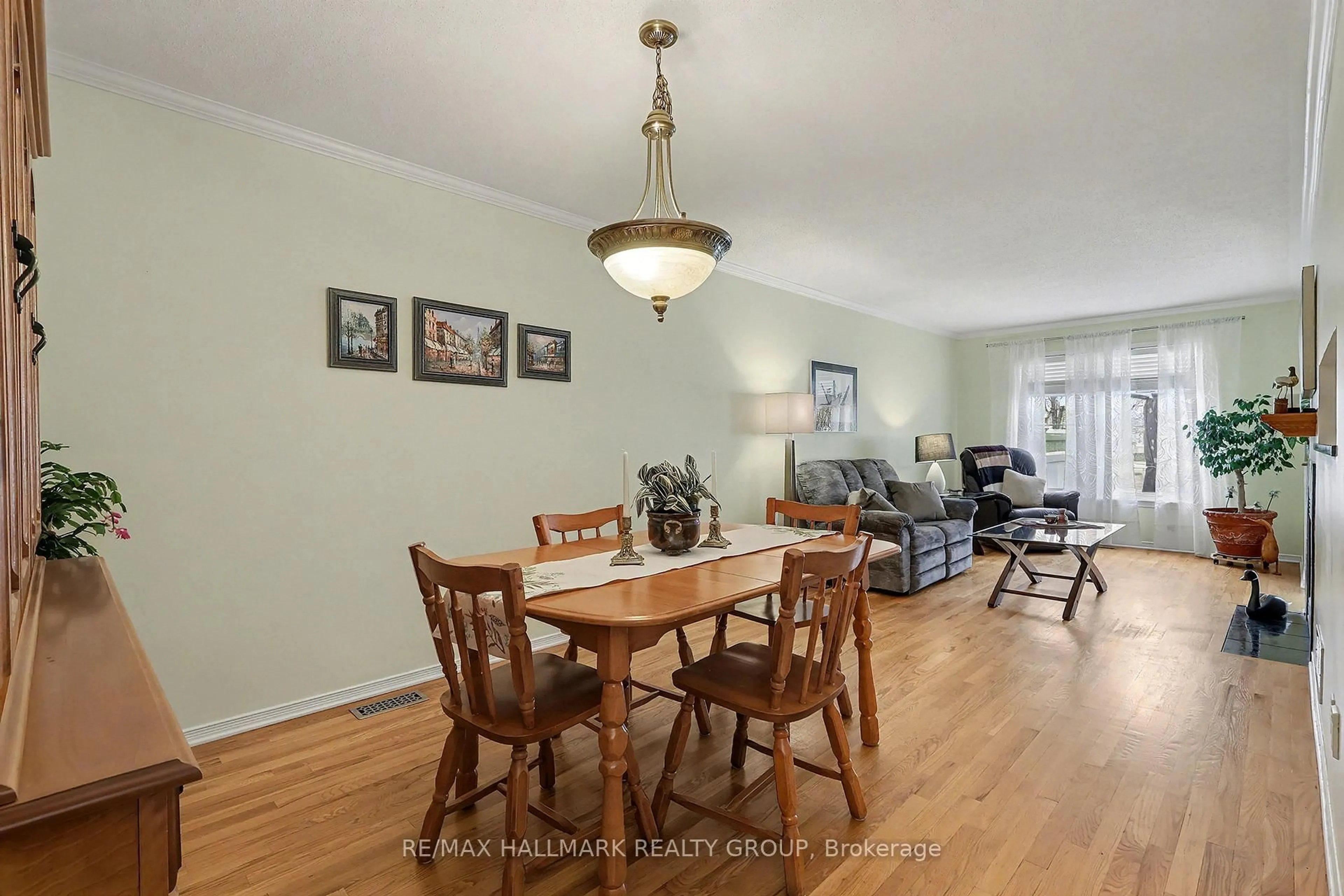 Dining room, wood/laminate floor for 1690 Jobin Cres, Ottawa Ontario K1J 1C5