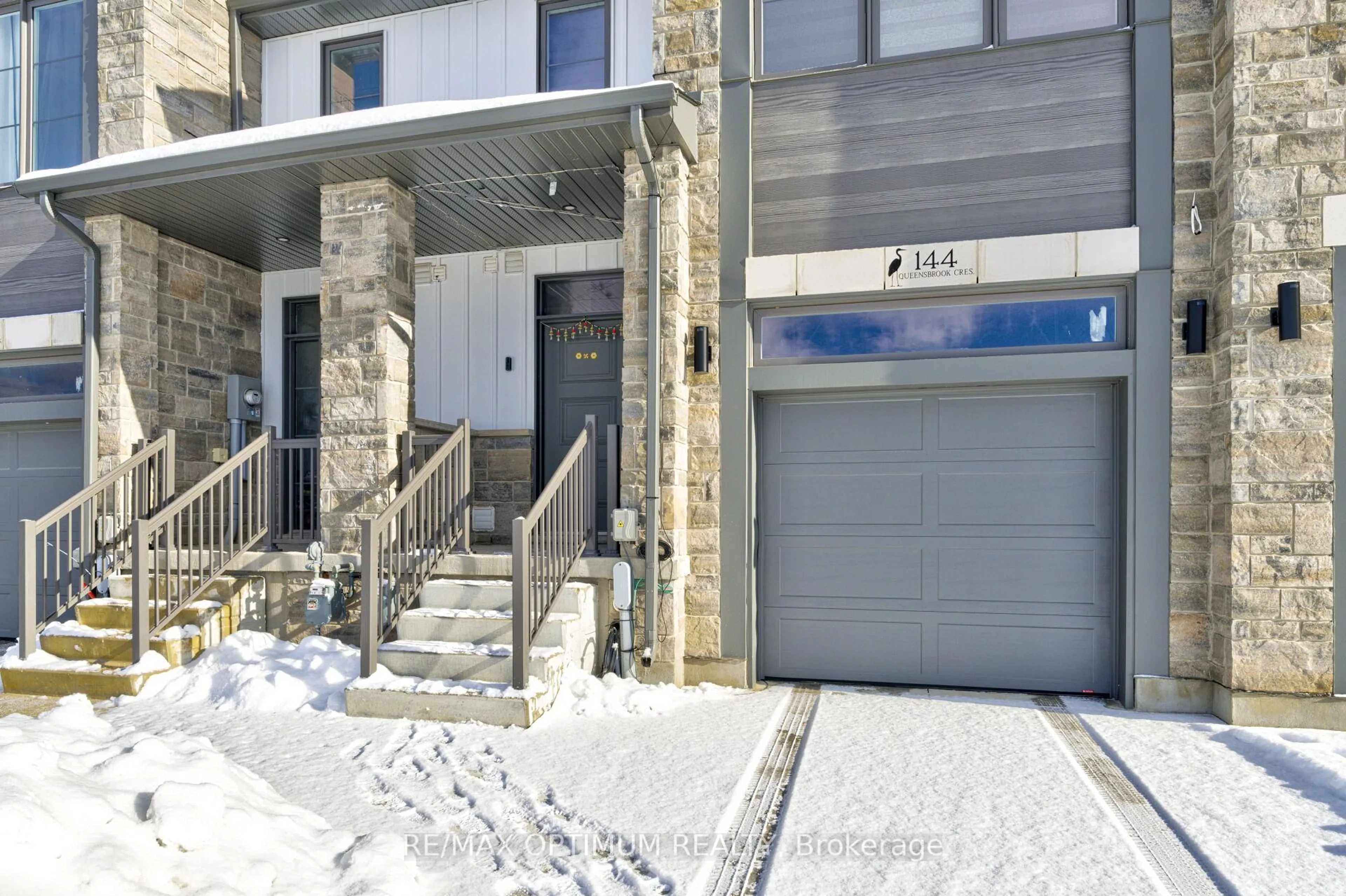 Unknown for 144 Queensbrook Cres, Cambridge Ontario N1S 0E4