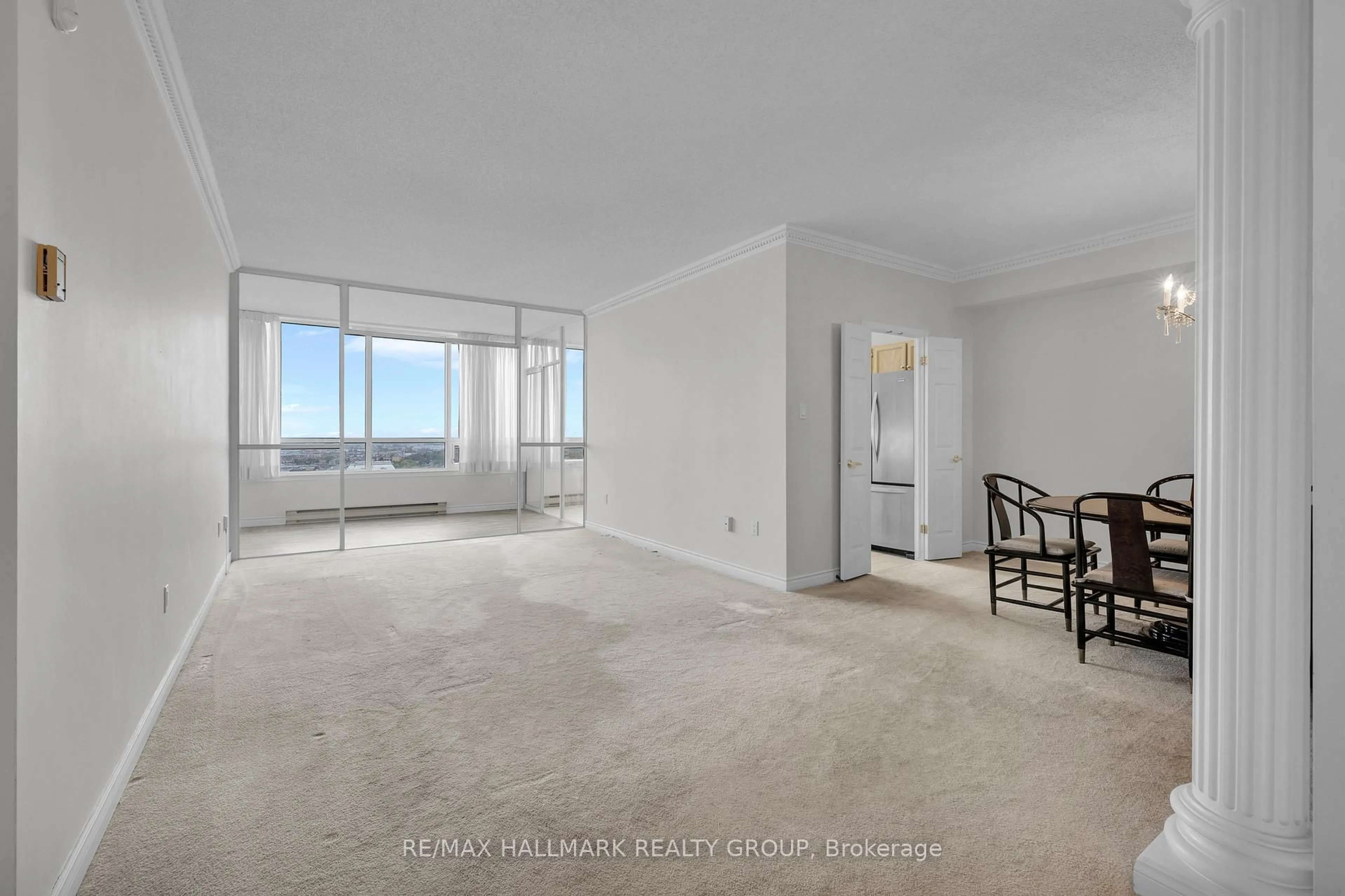 A pic of a room for 1480 Riverside Dr #2204, Ottawa Ontario K1G 5H2