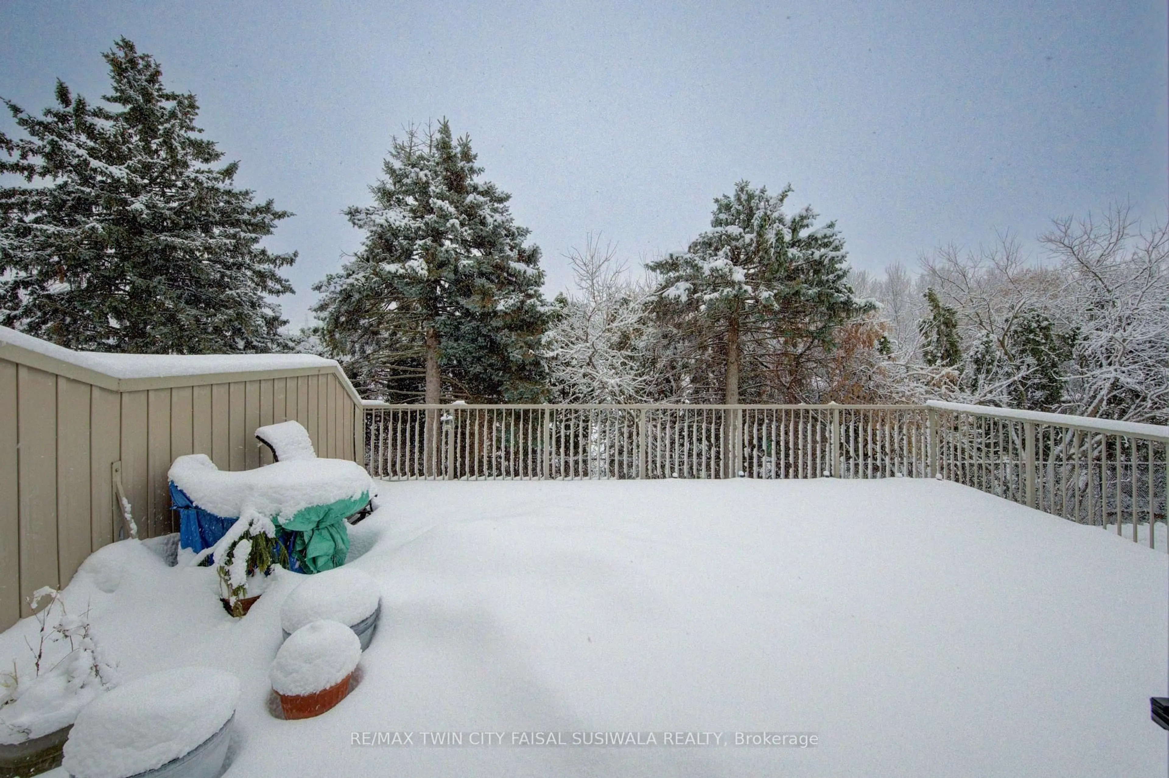 Unknown for 65 Glamis Rd #25, Cambridge Ontario N1R 6W4