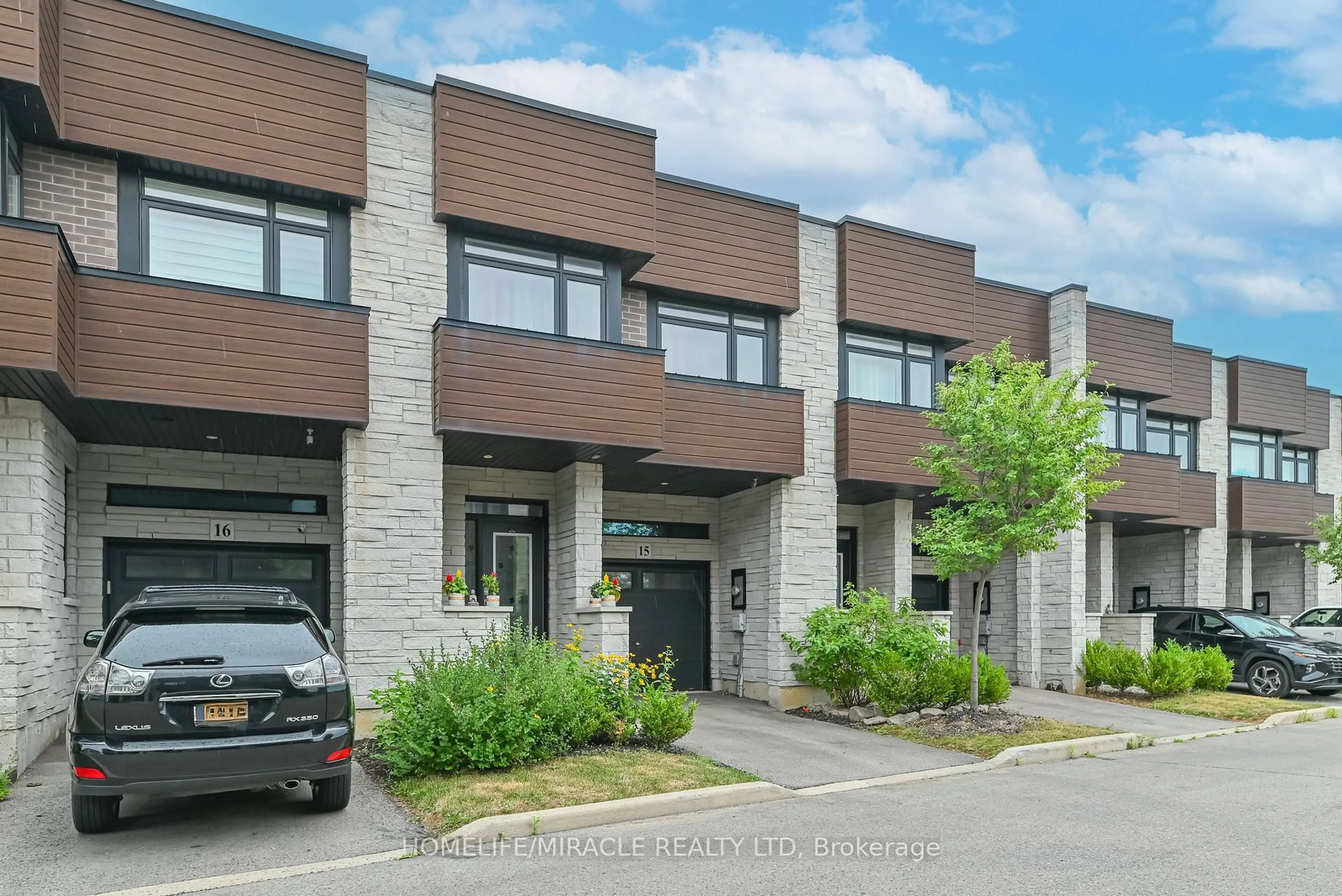 Unknown for 35 Midhurst Hts #15, Hamilton Ontario L8J 0K9