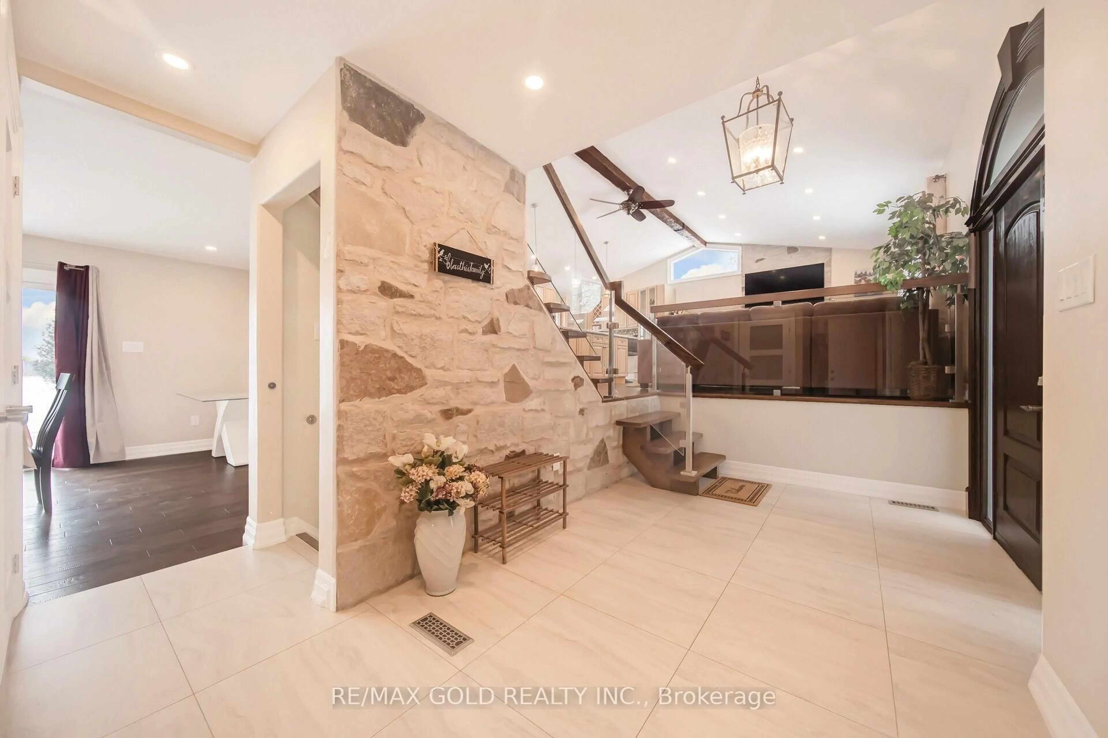 Unknown for 64312 dufferin county Rd, East Garafraxa Ontario L9W 7J5