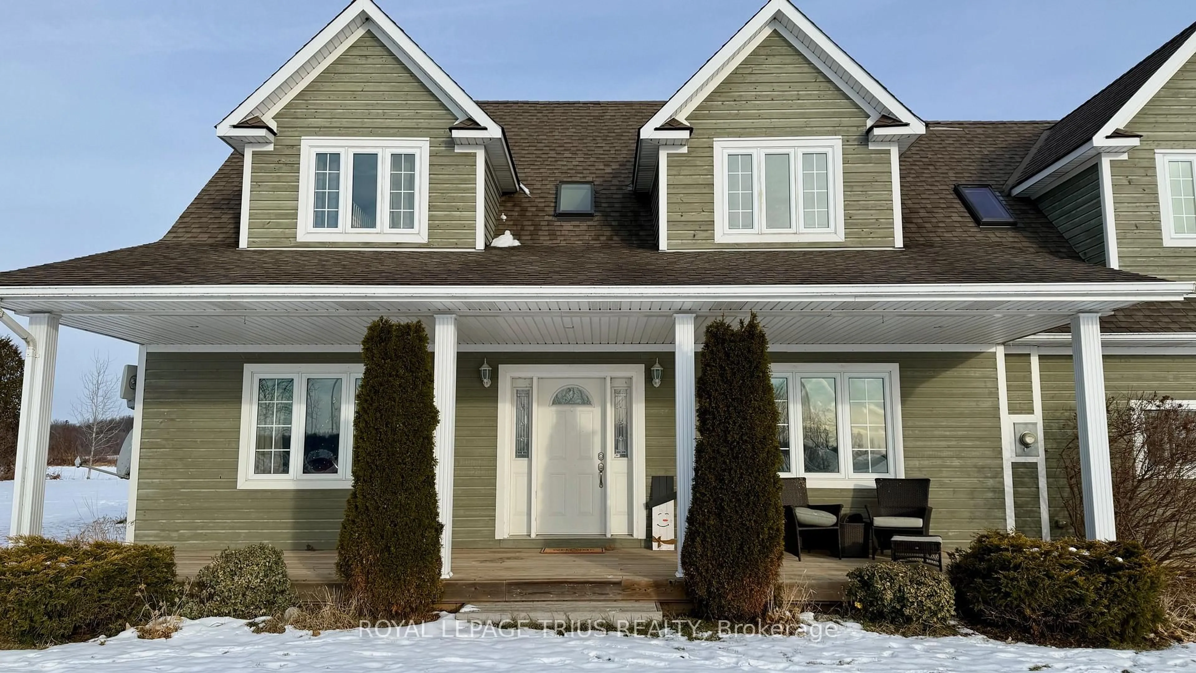 Home with vinyl exterior material, street for 1215 Conc 8 Townsend Concession, Norfolk Ontario N0E 1Y0