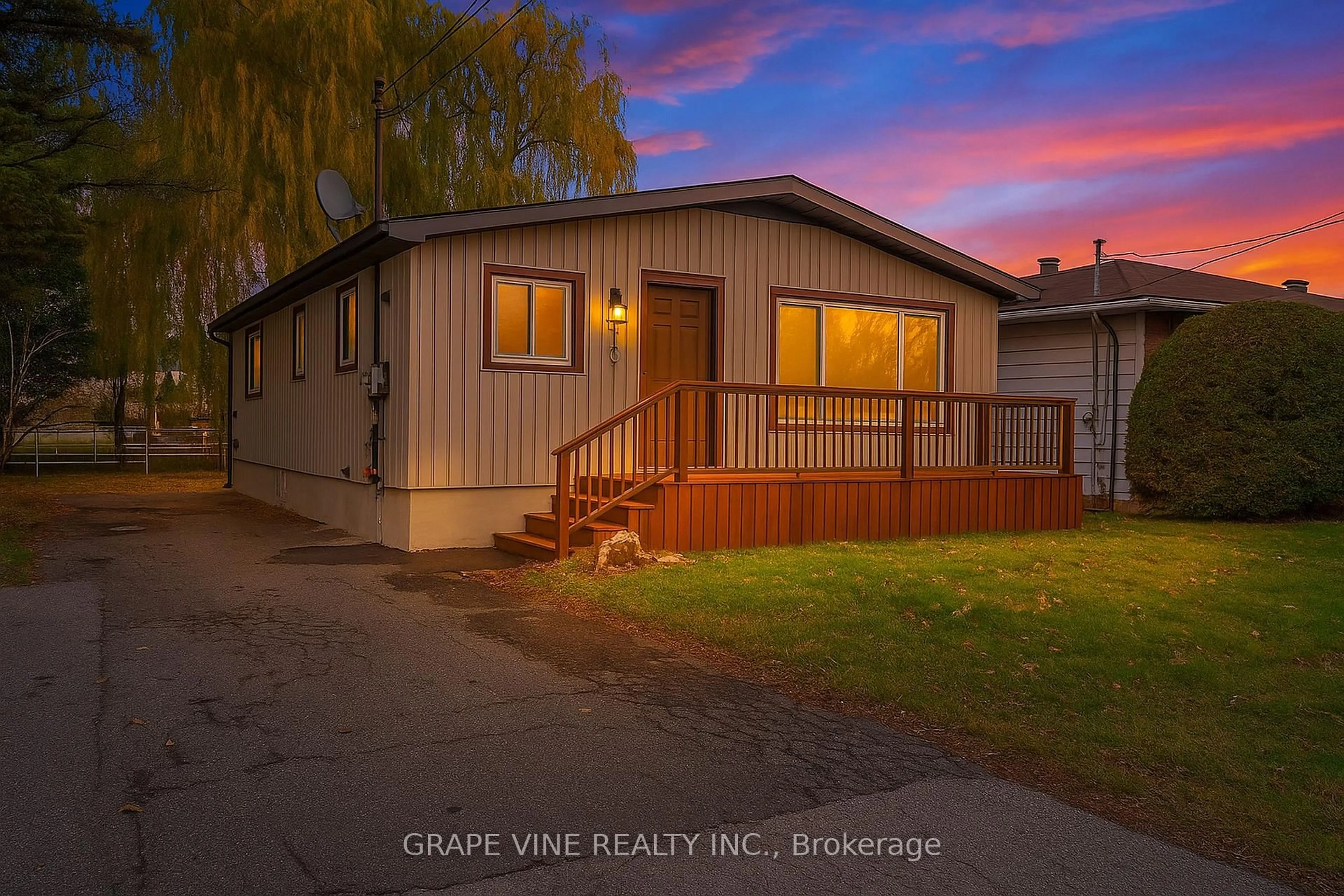 Home with vinyl exterior material, unknown for 179 Victoria St, Almonte Ontario K0A 1A0